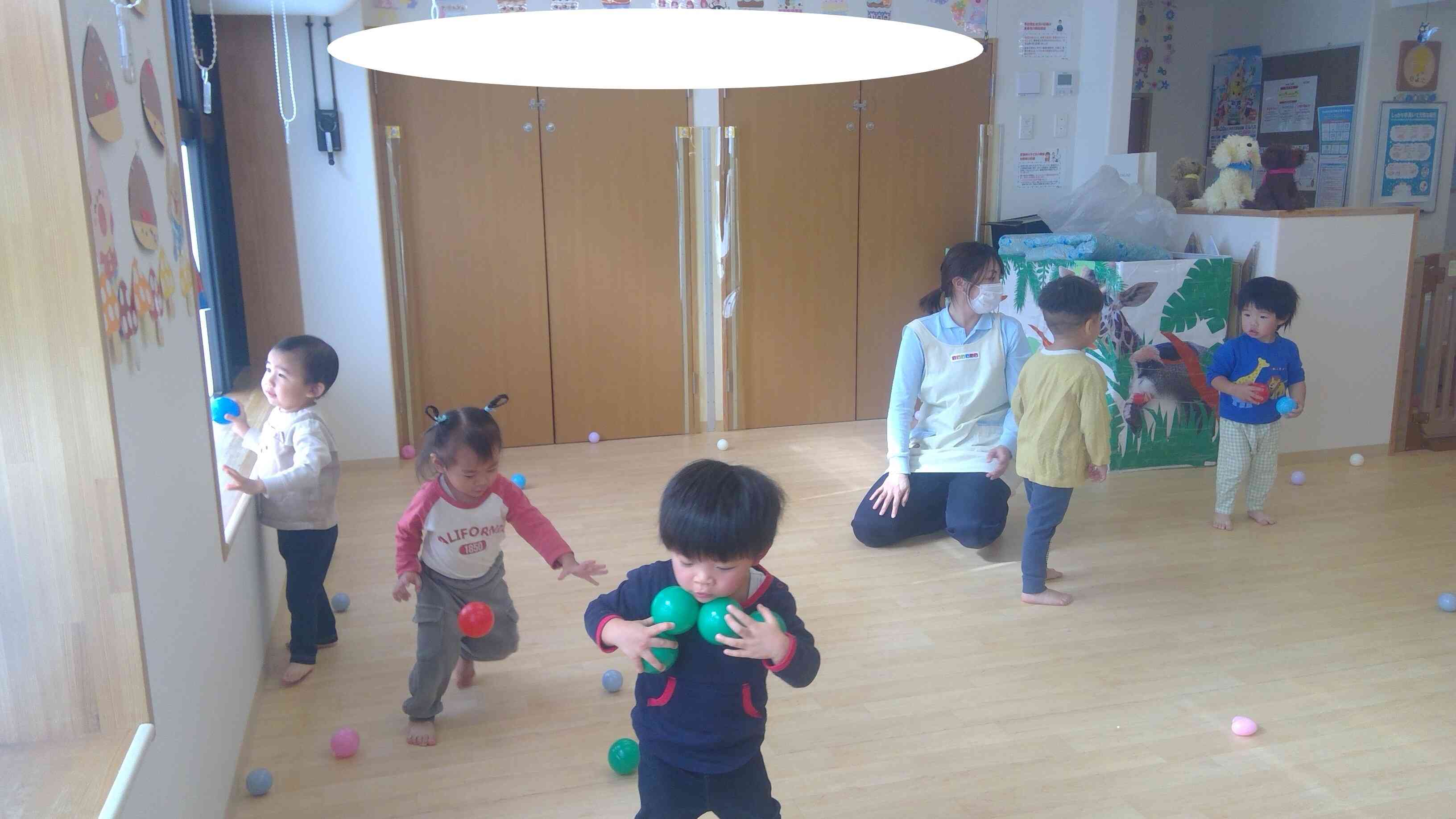 たくさんボールを入れるぞー!