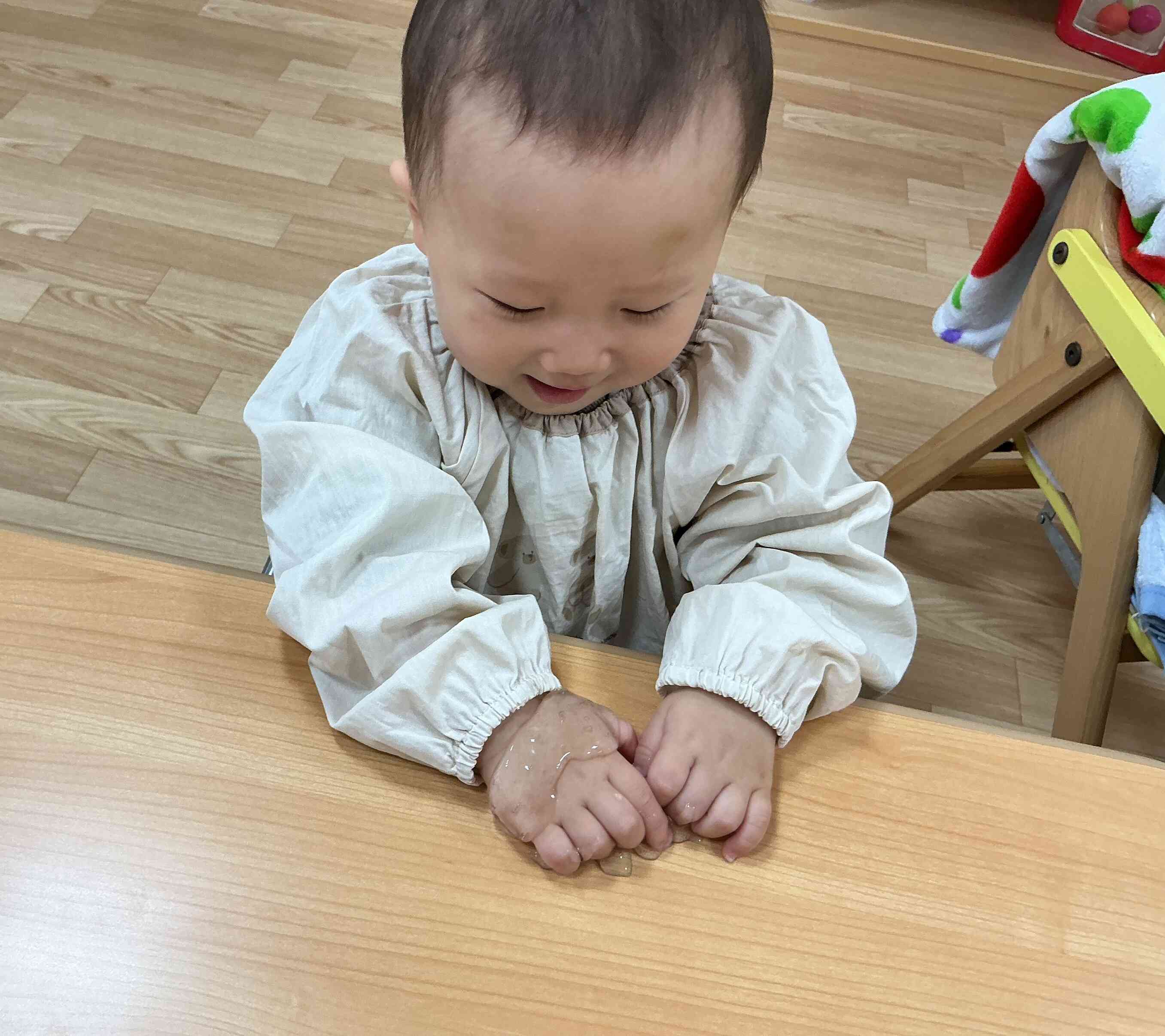 感触あそびをしました☆③