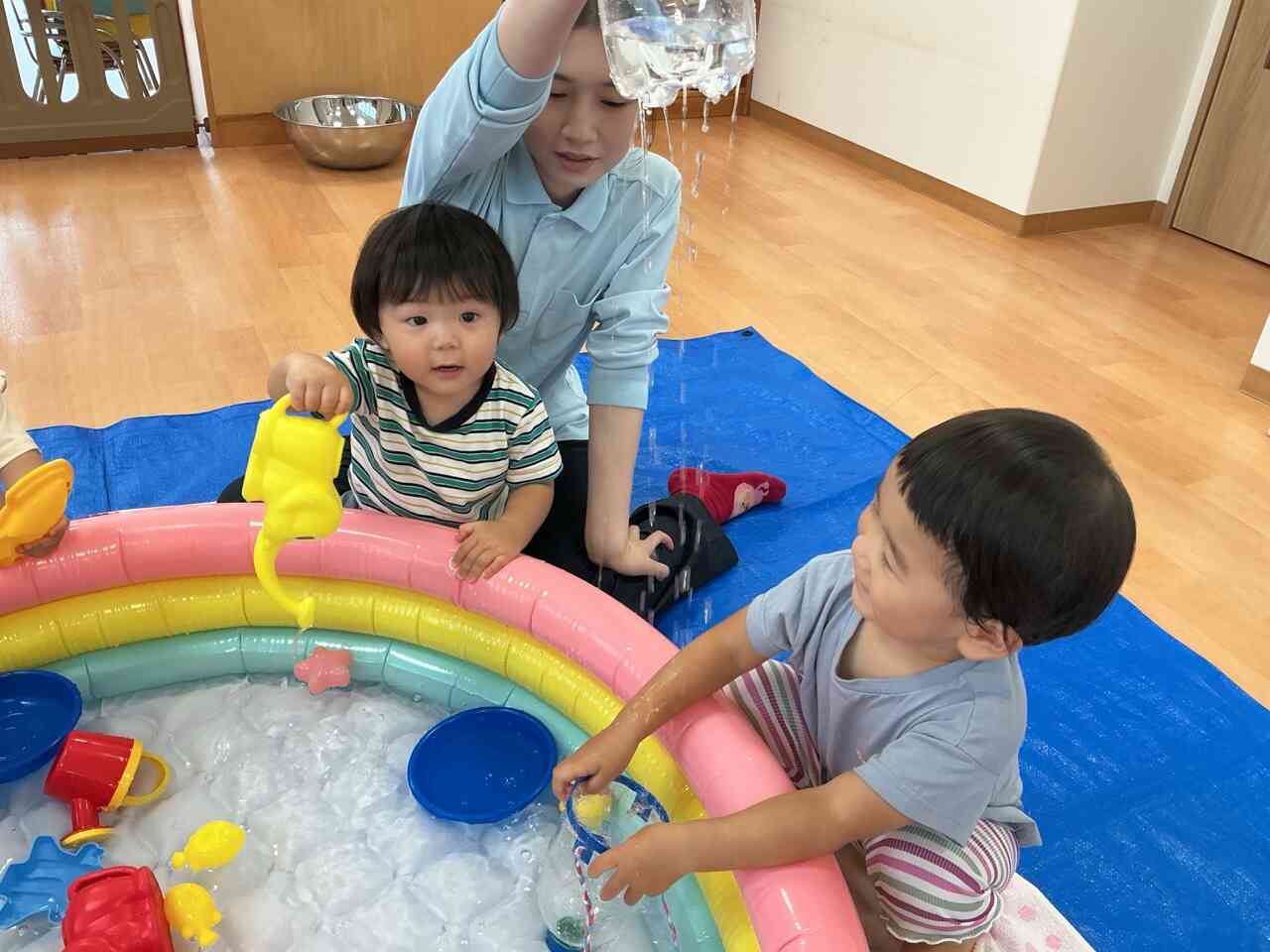今日は水遊びの日です♪