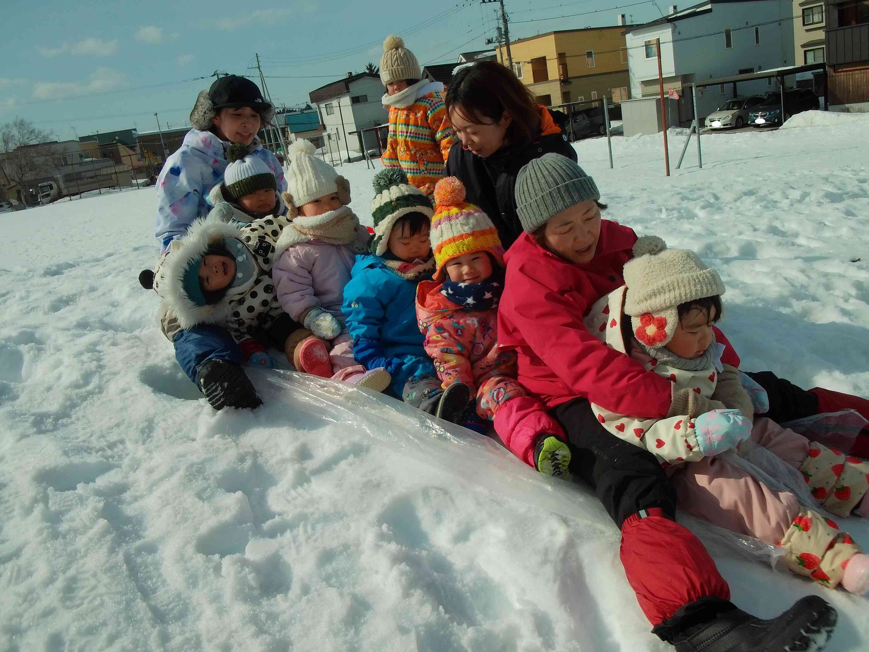 まだまだ雪遊び!!