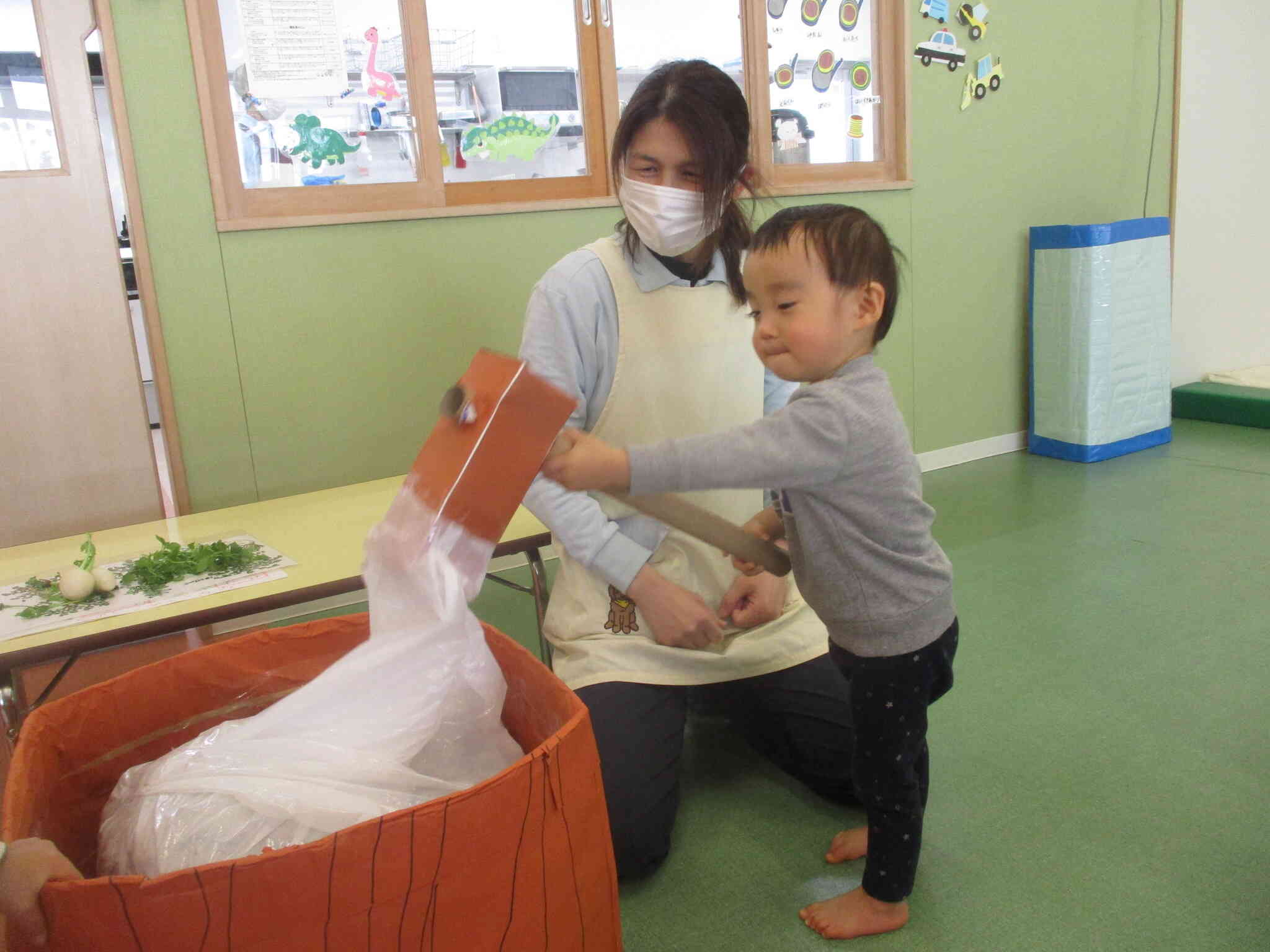 お餅つきと七草