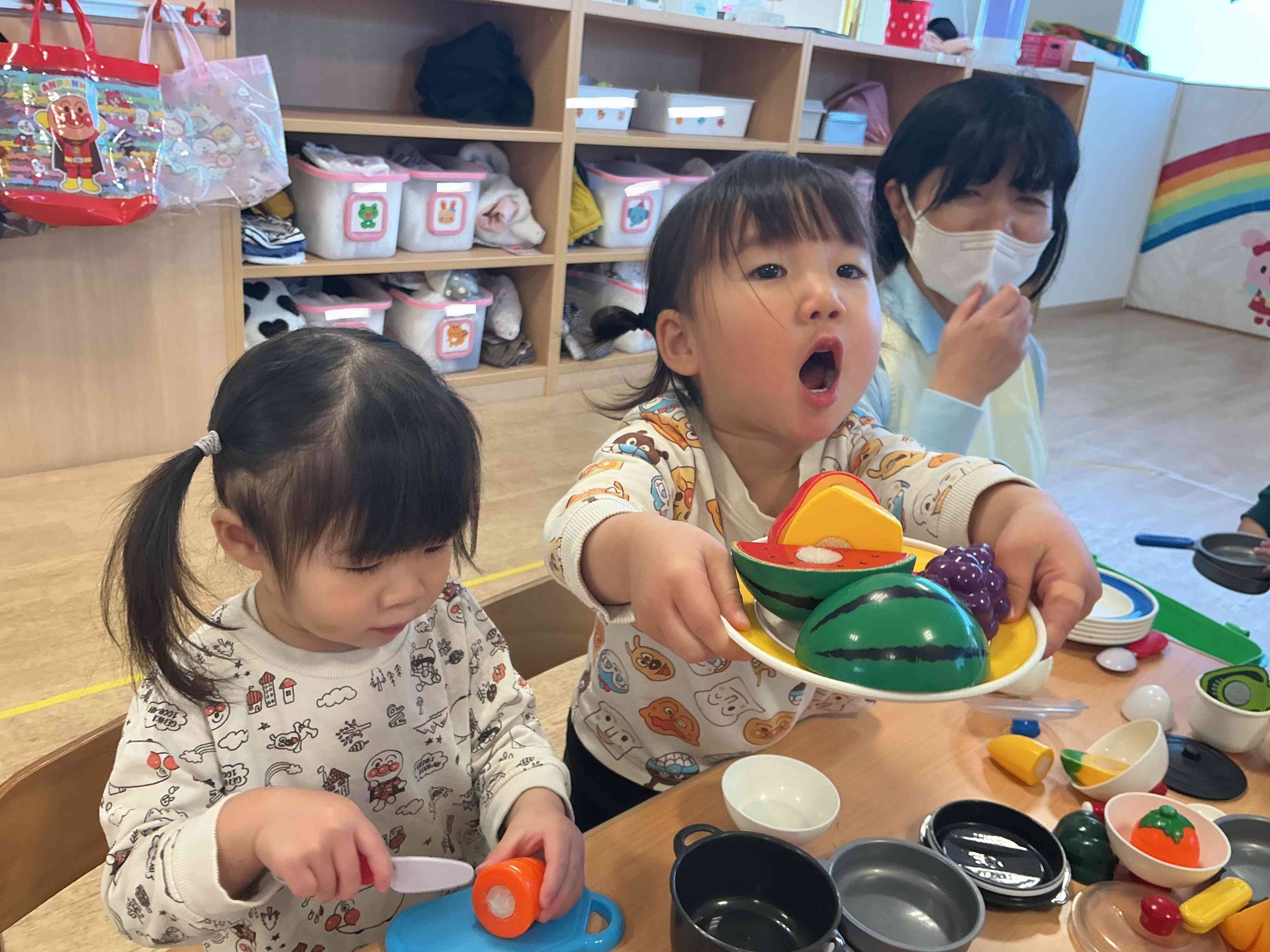 おままごと遊び(1歳児)