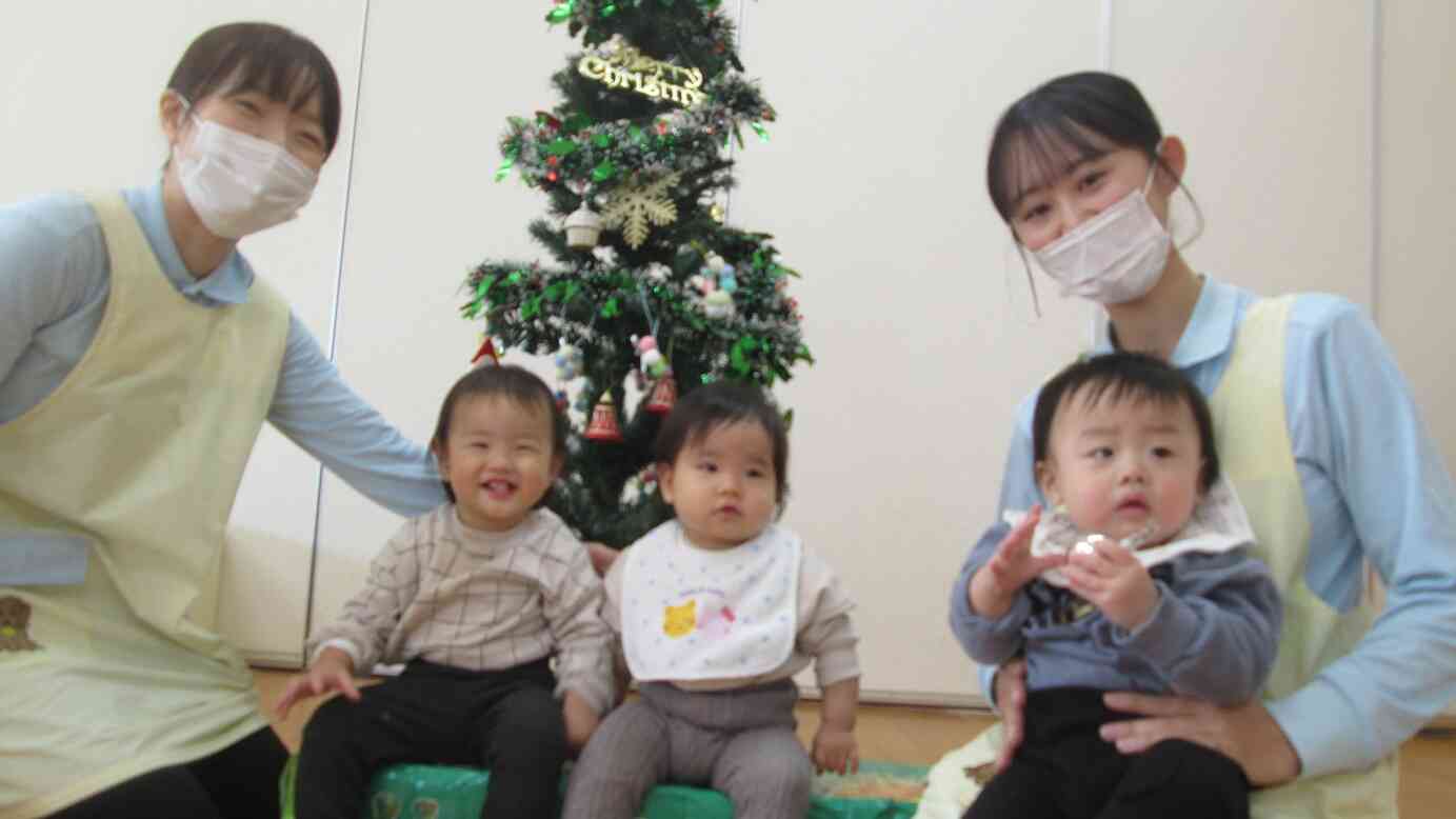 もうすぐクリスマス!かざりつけもできました!