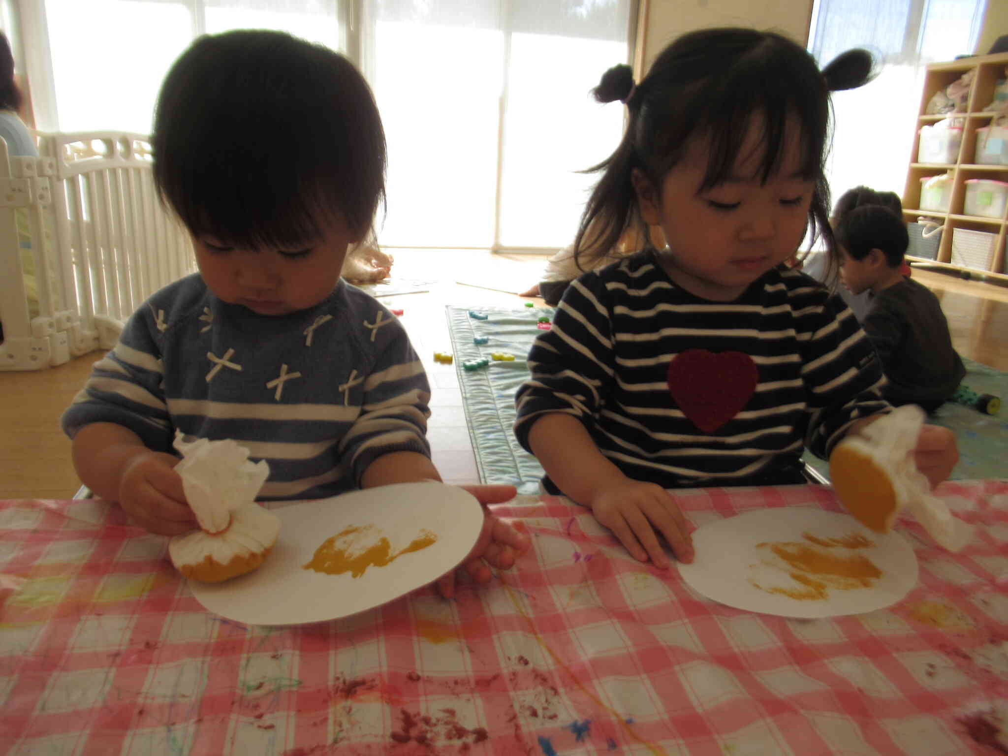 製作「おでん」たんぽぽ1組(1歳児)