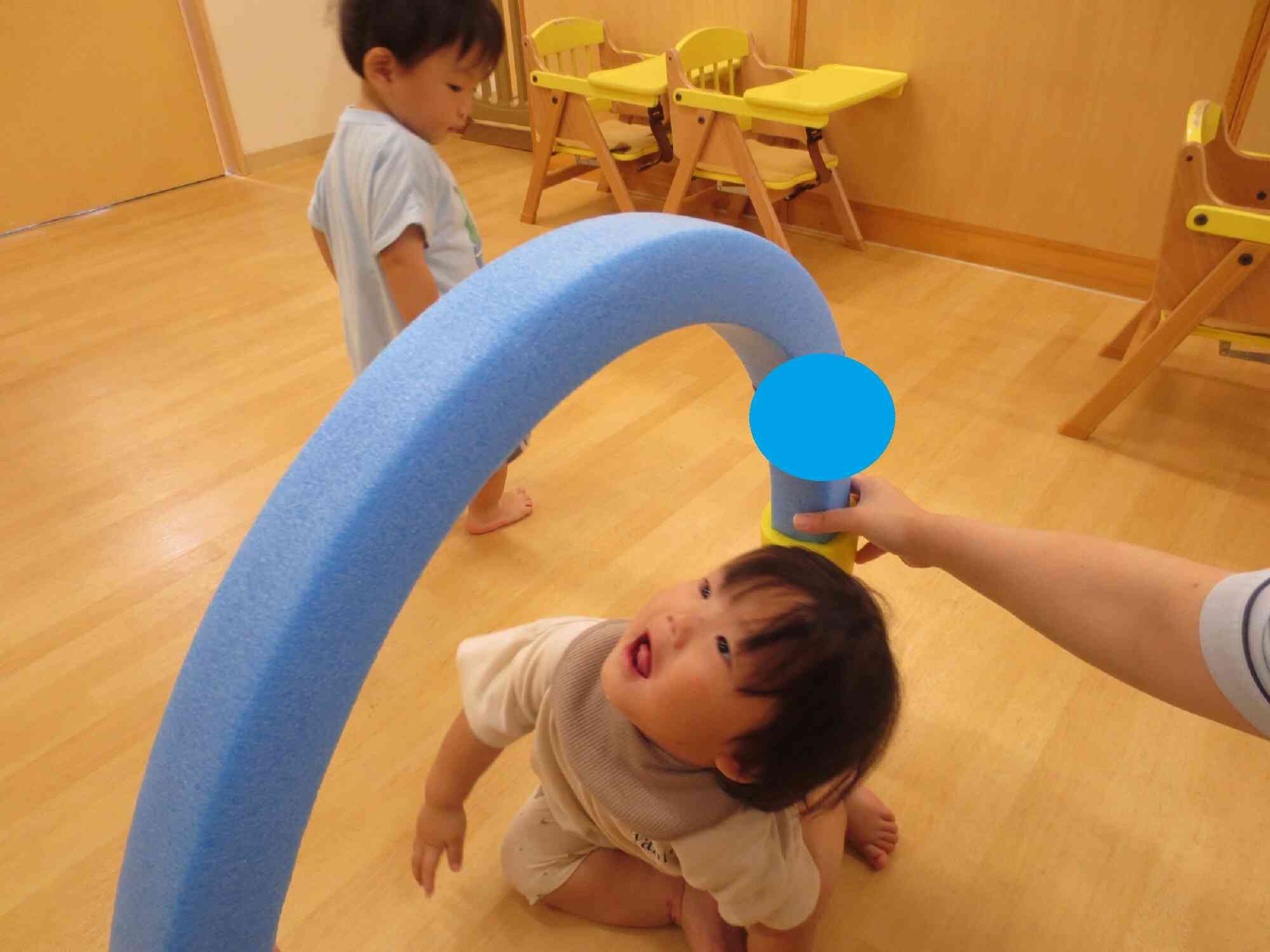 ひよこ組 プールスティック遊びをしたよ☆