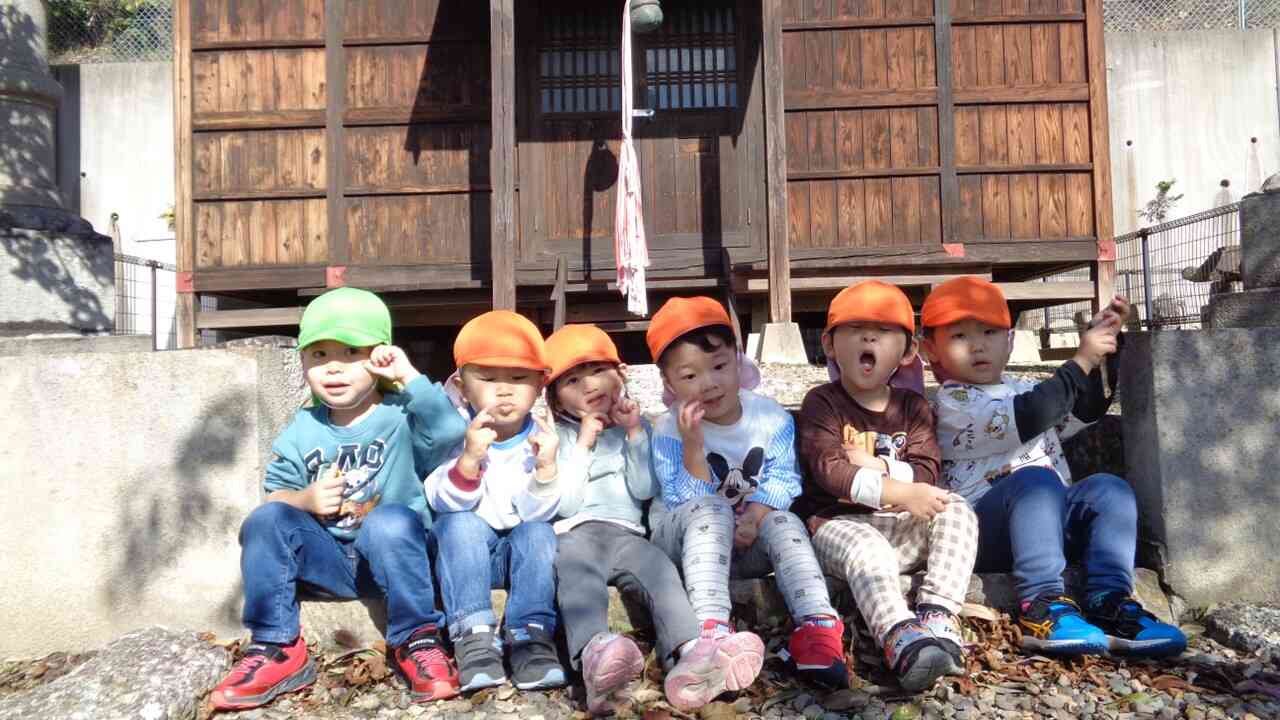 神社へ行こう~七五三のお参り(2歳児クラス)