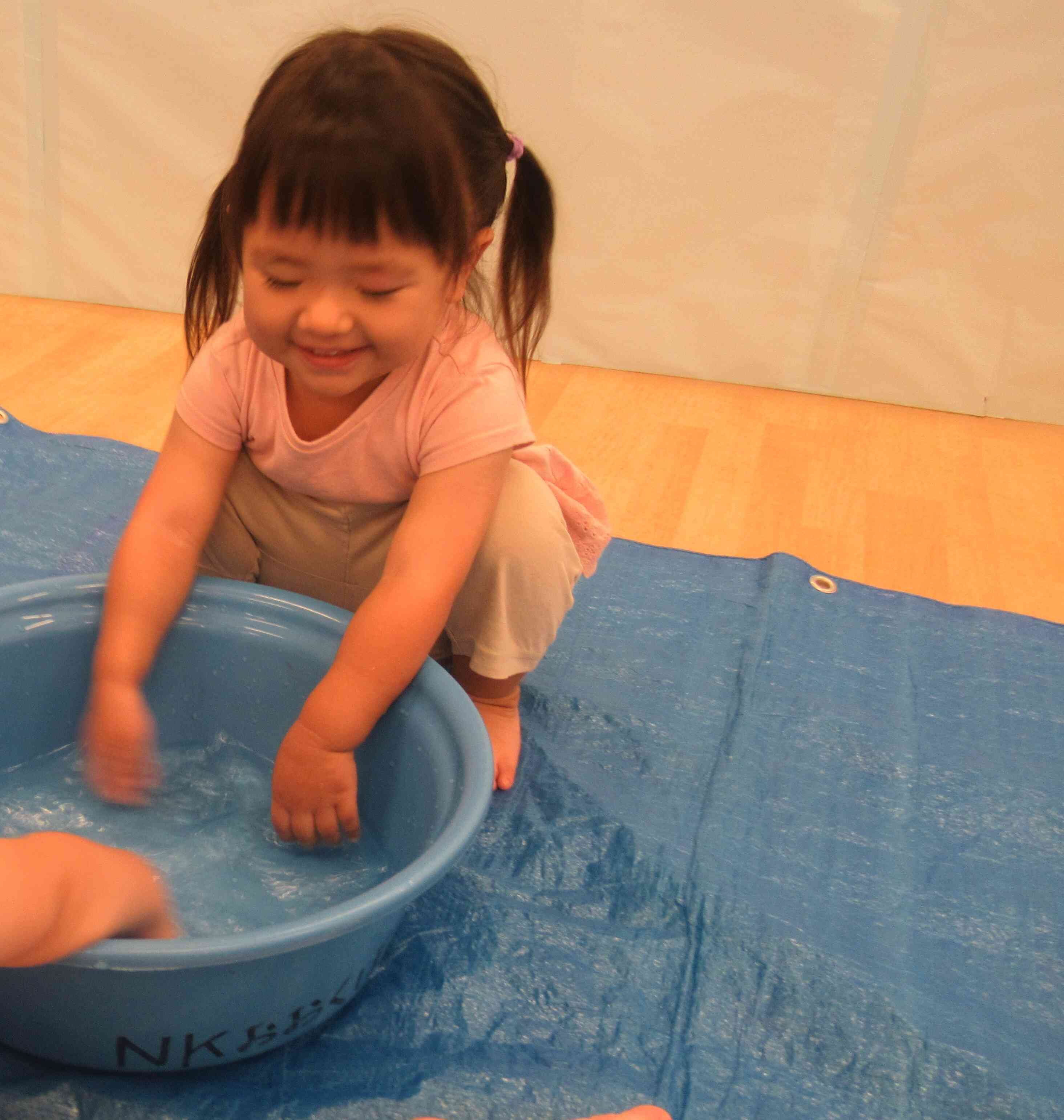 水遊び始まりました!