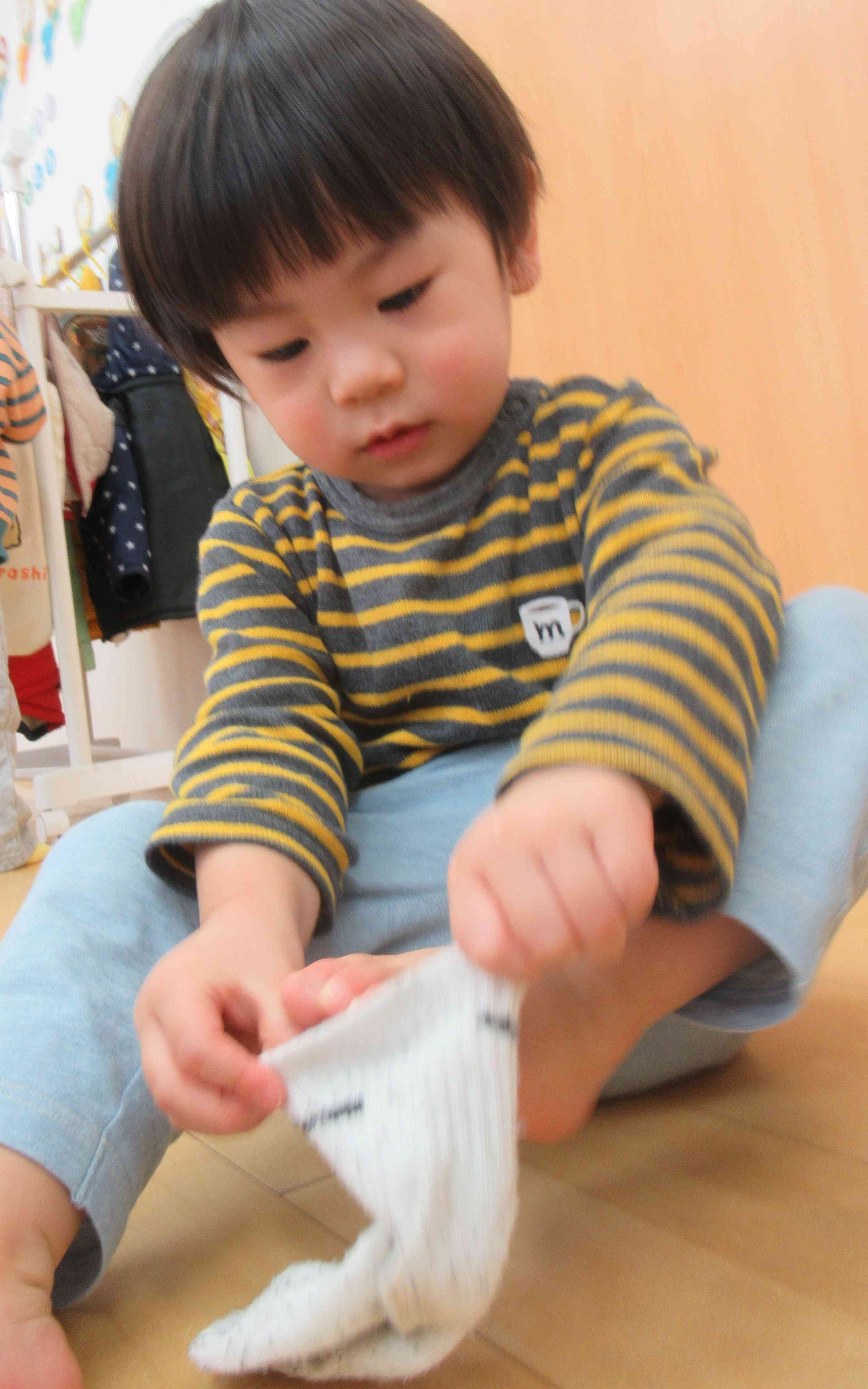 戸外遊びの準備(あひる組)