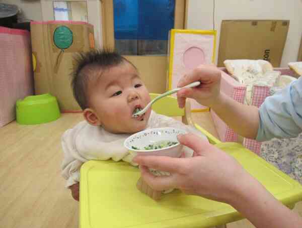 七草のおかゆを食べました!(0歳児)
