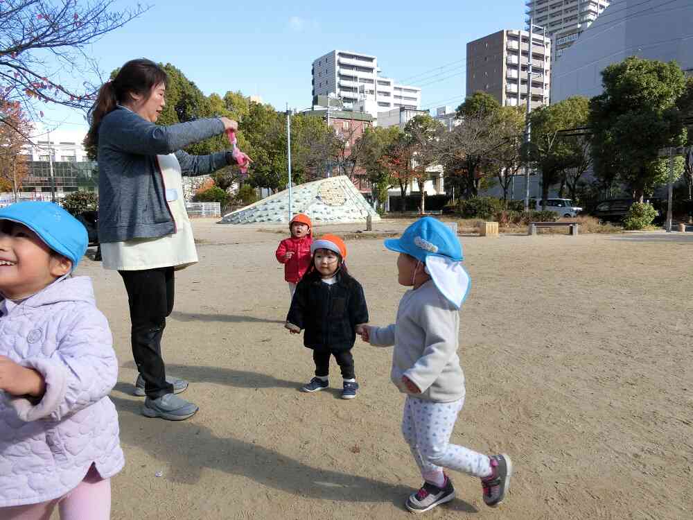 シャボン玉が飛んだー!