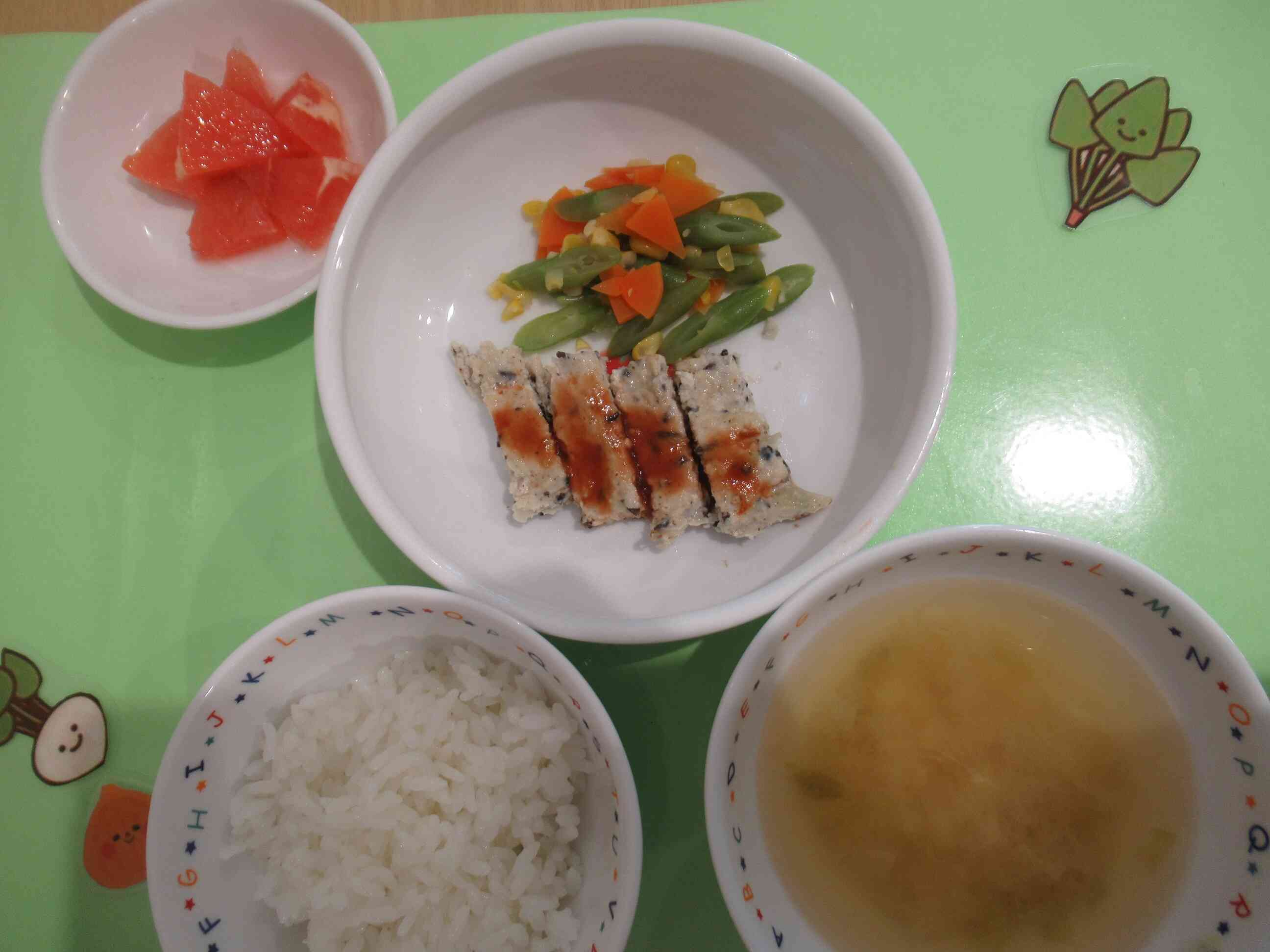 4月給食「ミートローフ」