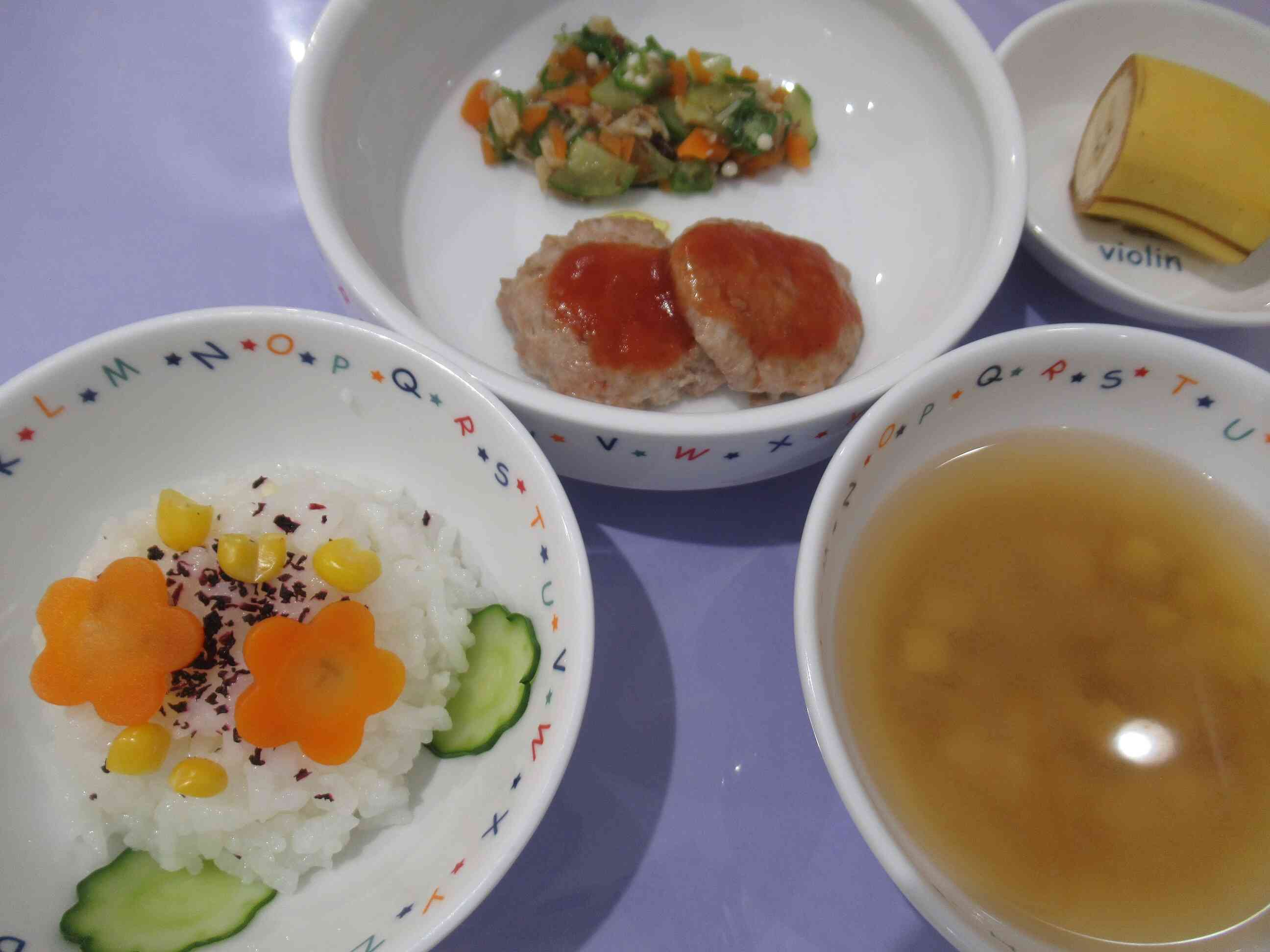 6月の給食「アジサイライス」