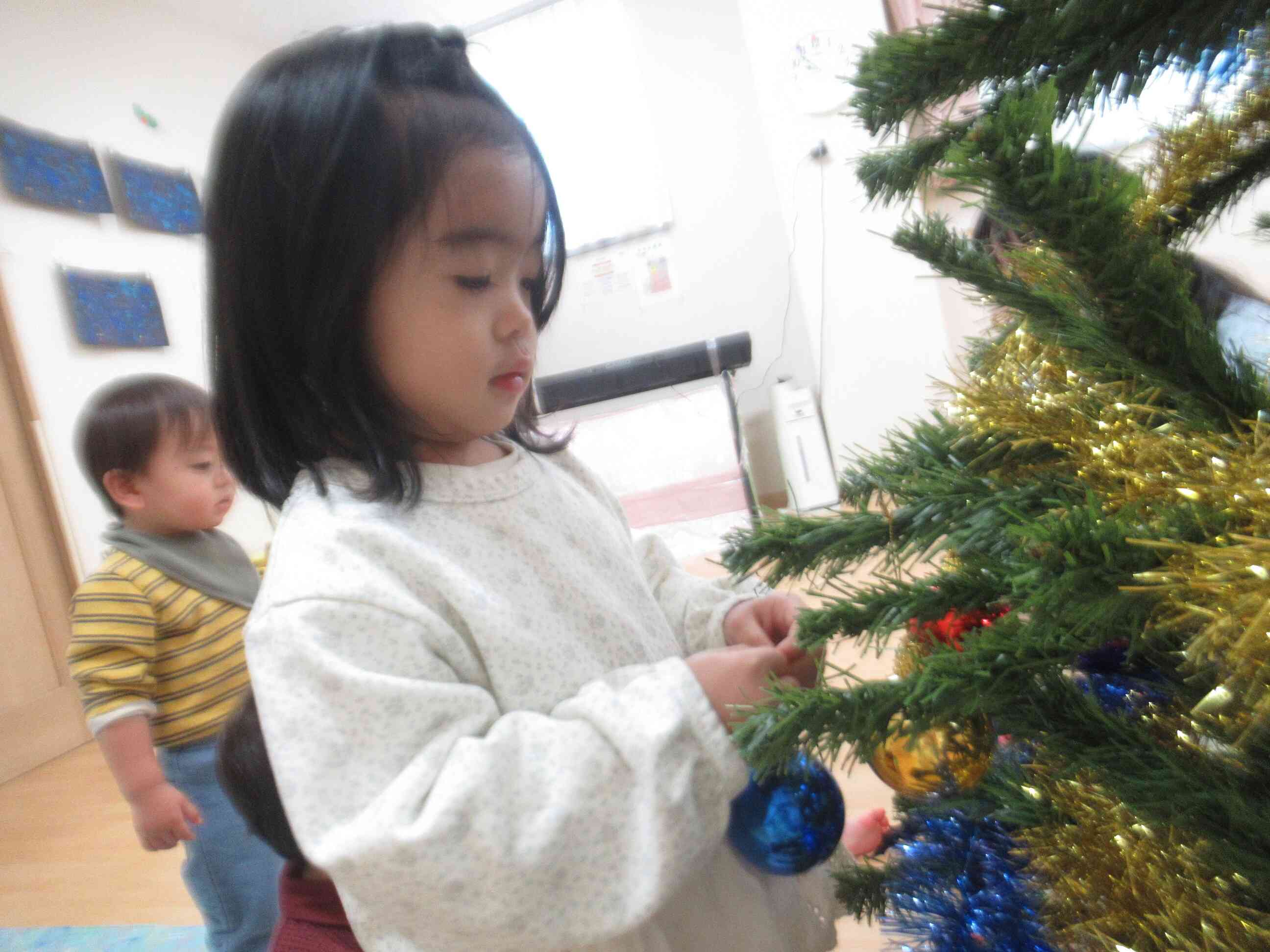 みんなで飾りました