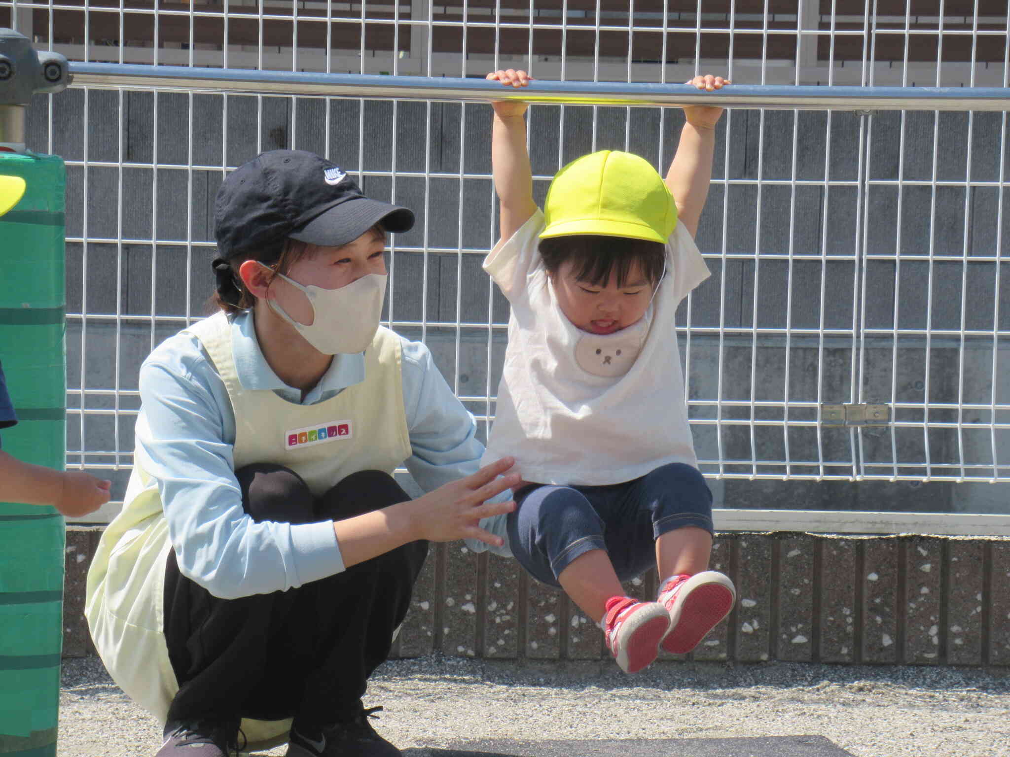 力いっぱいぎゅっとにぎって・・・できた！！