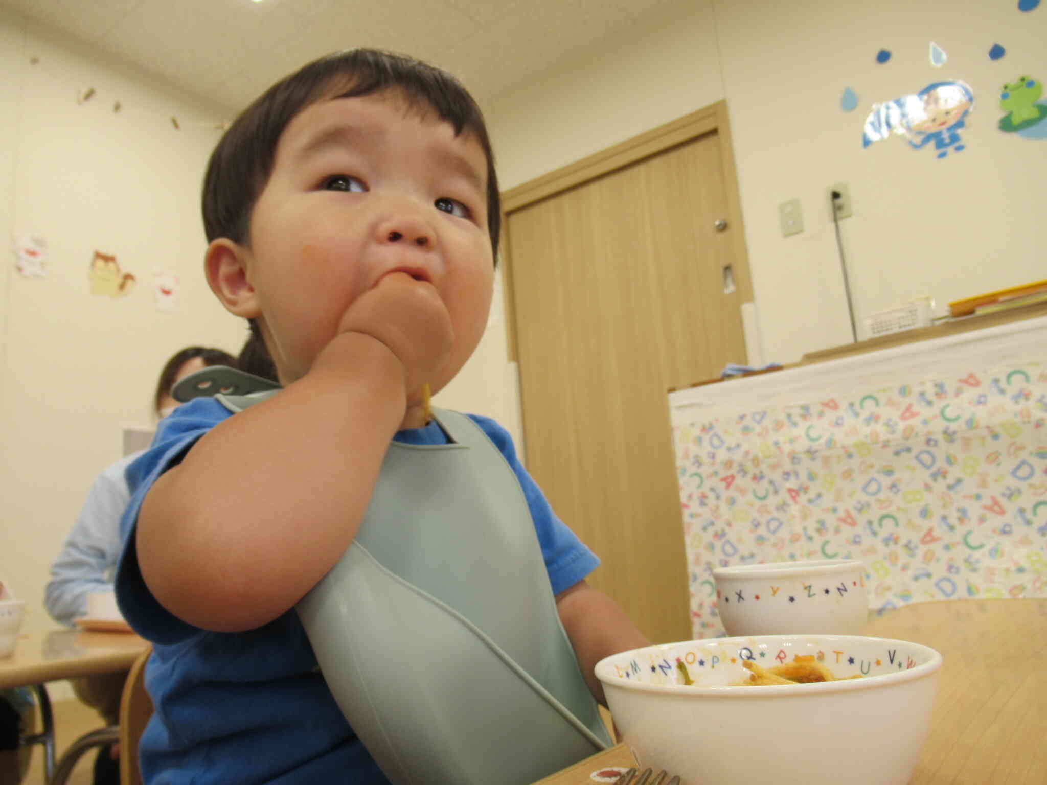 手づかみ食べも上手！