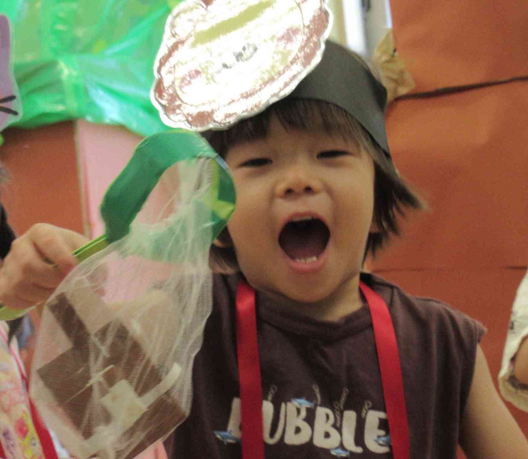 みてみて！！おっきなカブトムシとった！！！