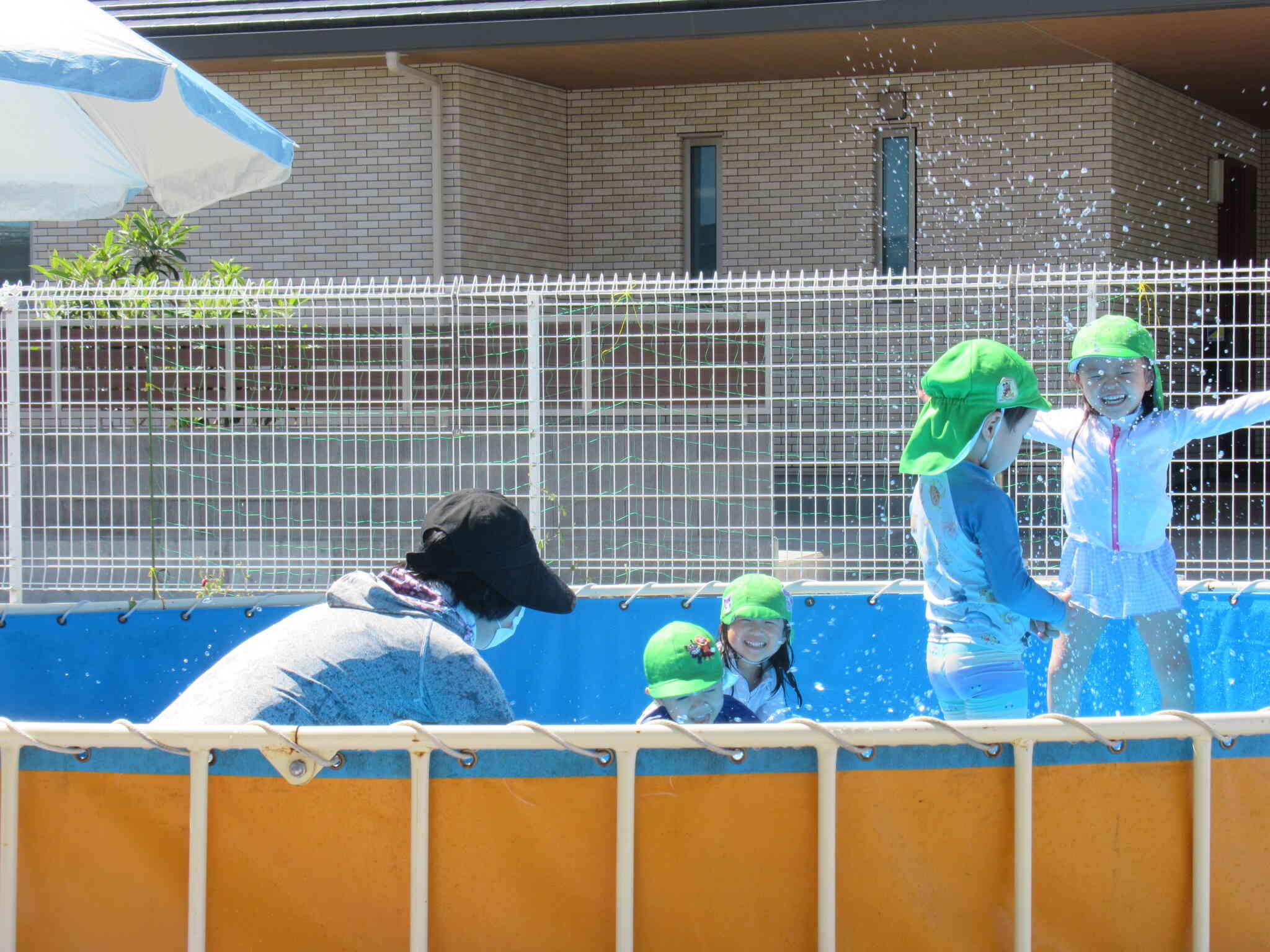楽しーい！！プール遊び！