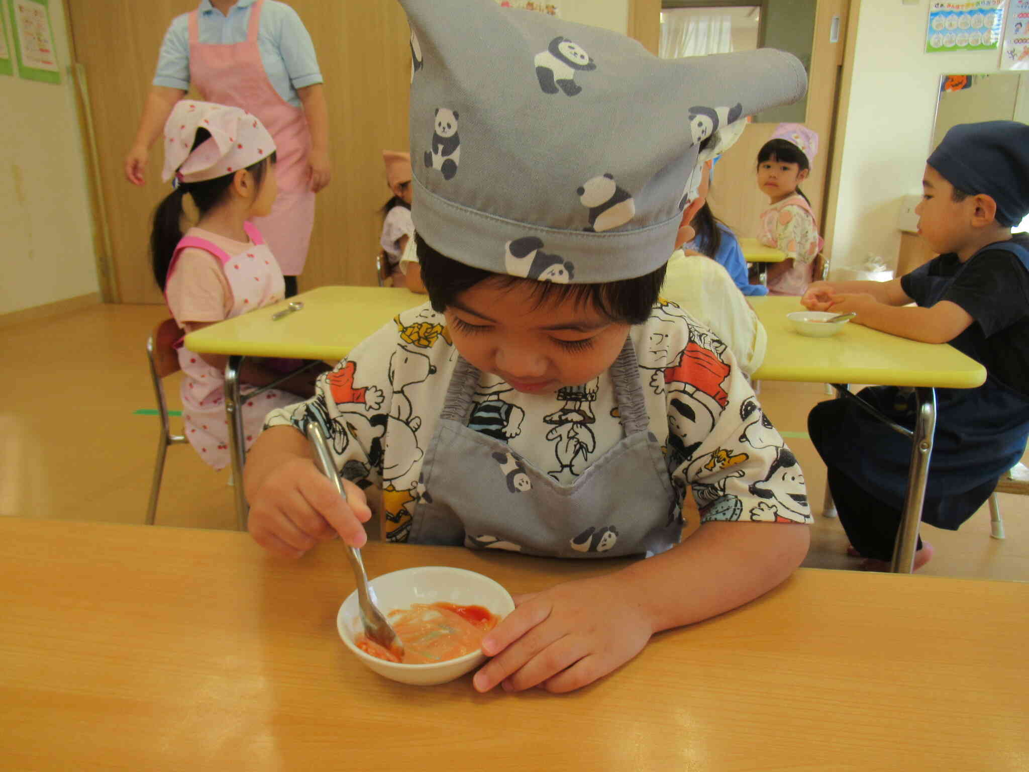 りす組さんとホットドッグ作りをしました