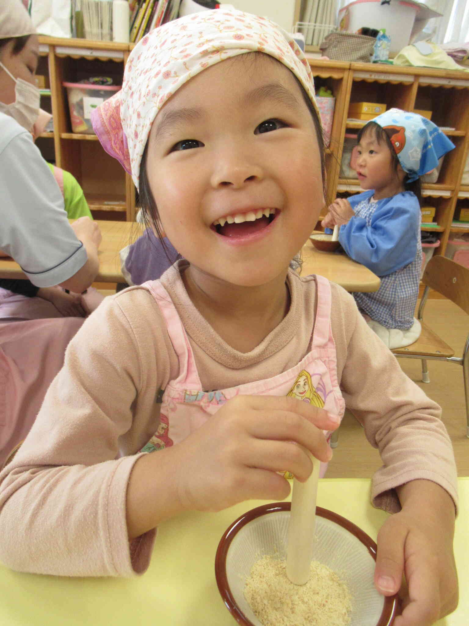 和食の日　きなこ作り～りす組さん～