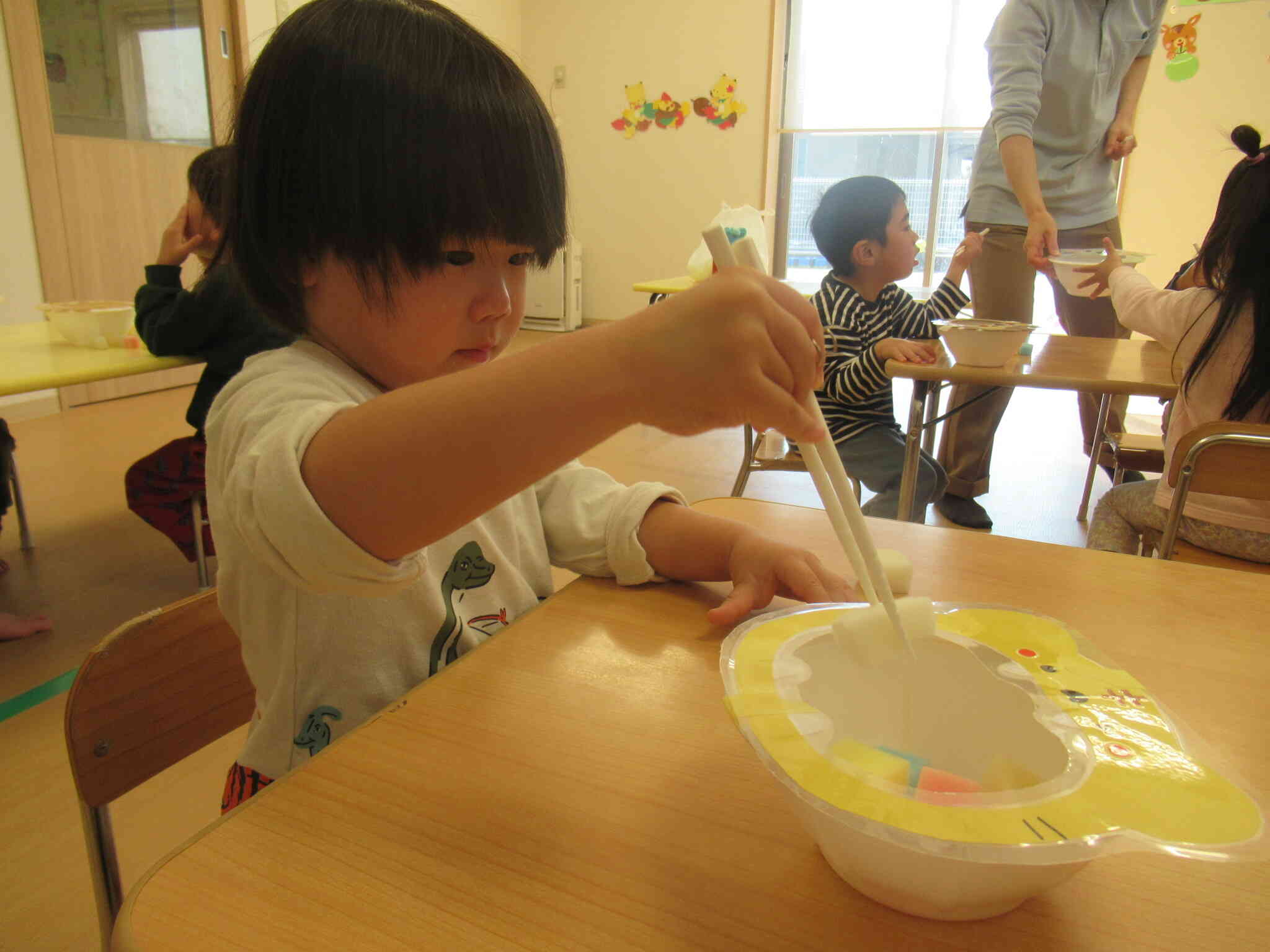 とらさんのお口に、ぽん!