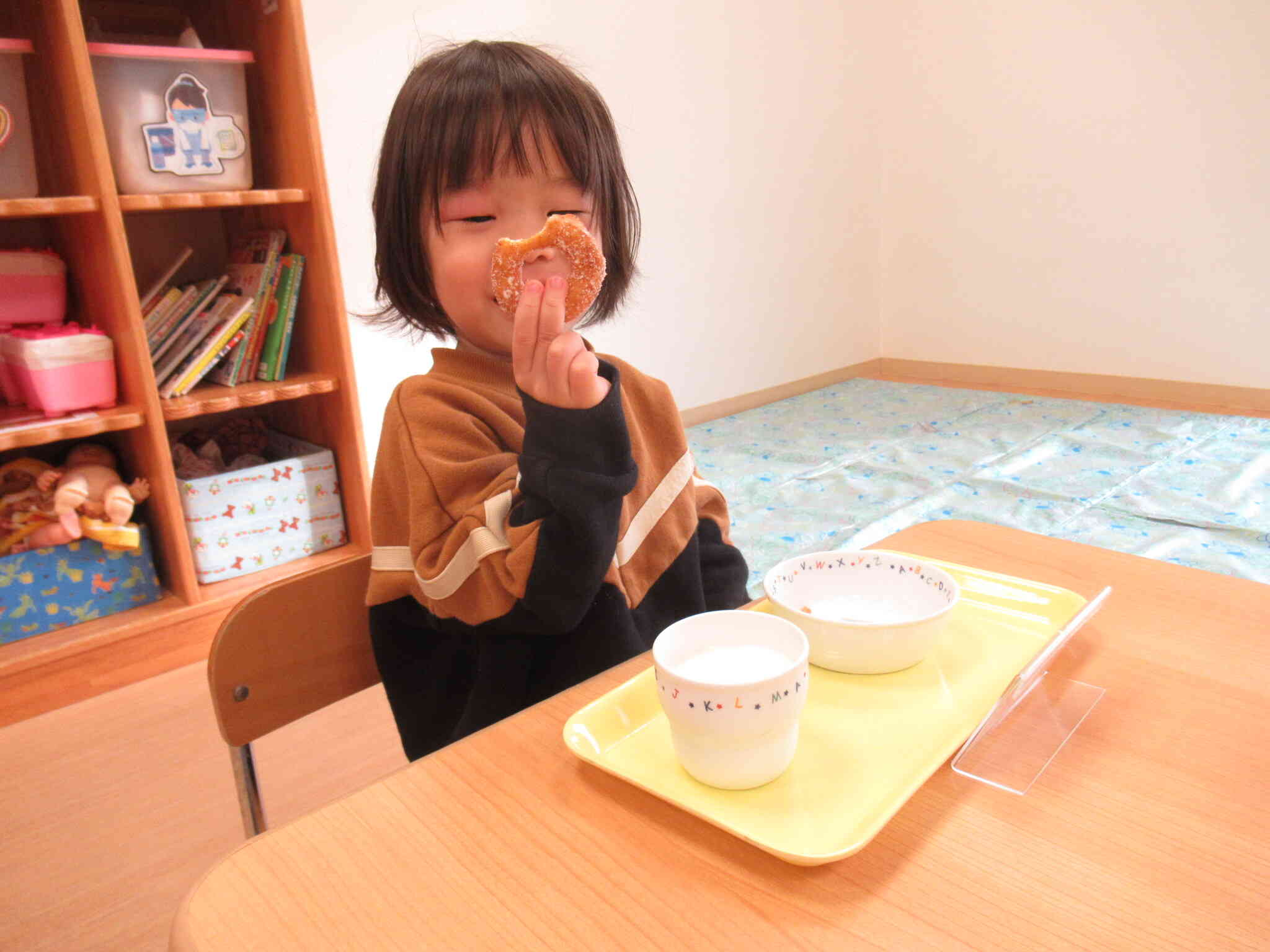 見て見て!ドーナツの穴♪