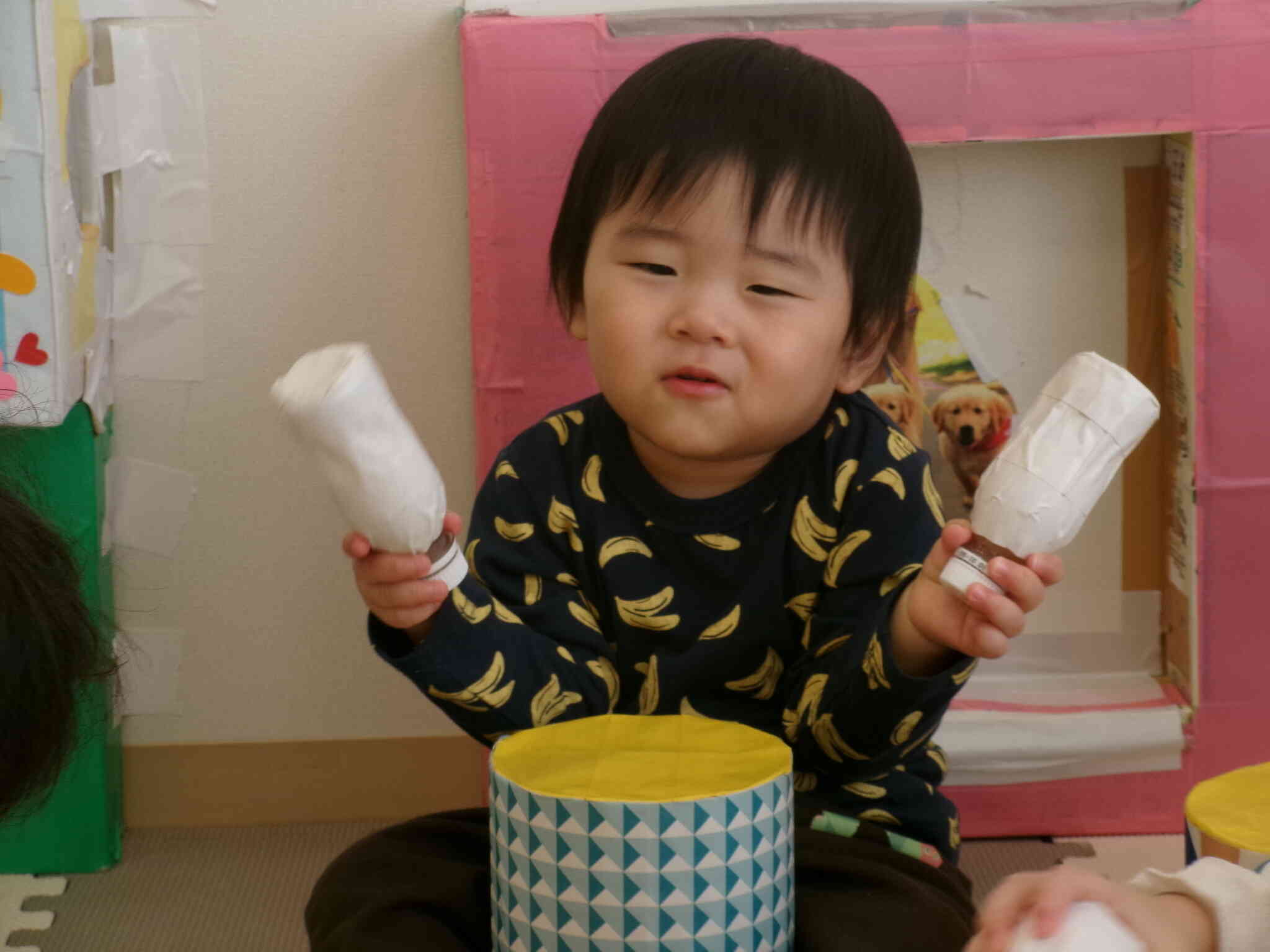 みてみてー☆音あそびの途中にカメラに向かってニッコリ♡