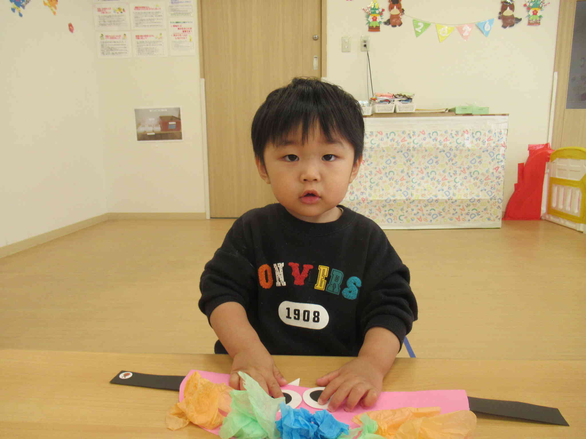 おめめ、どこに貼ろうかな？