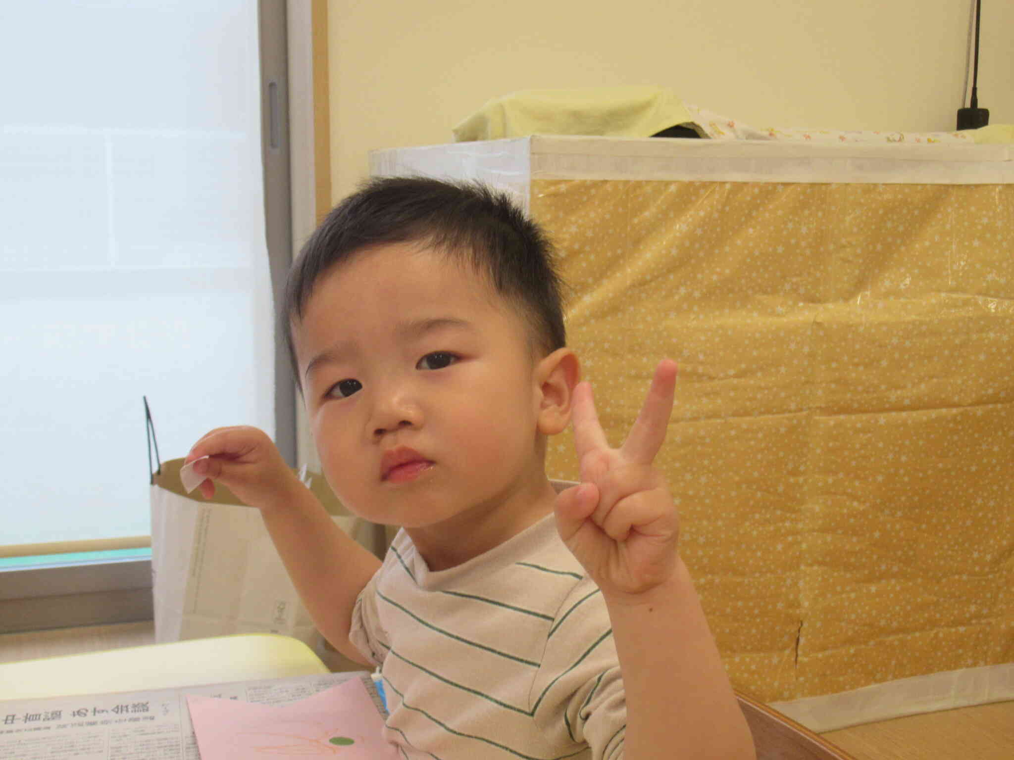 シール貼り楽しいな