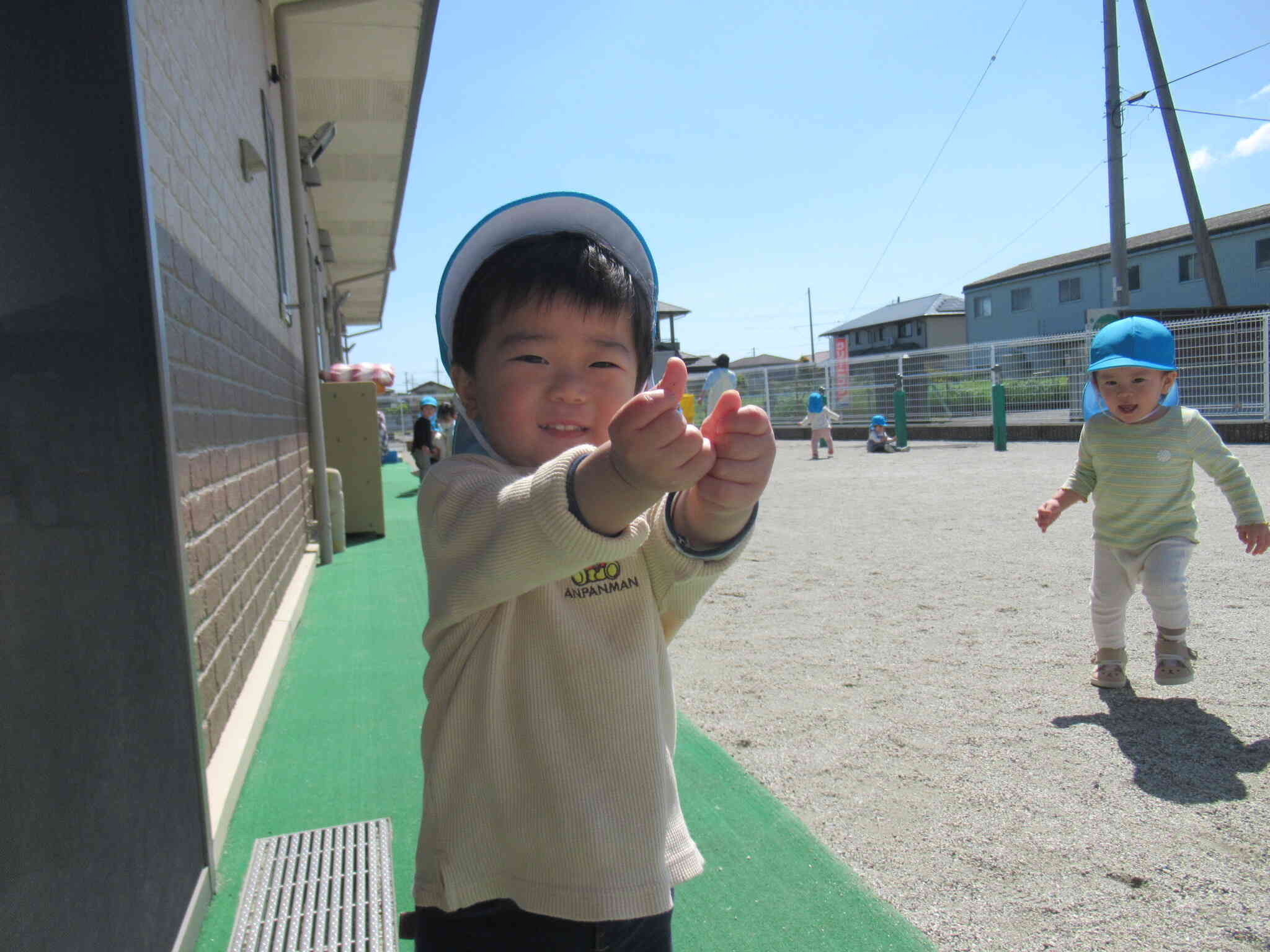 どーっちだ！！