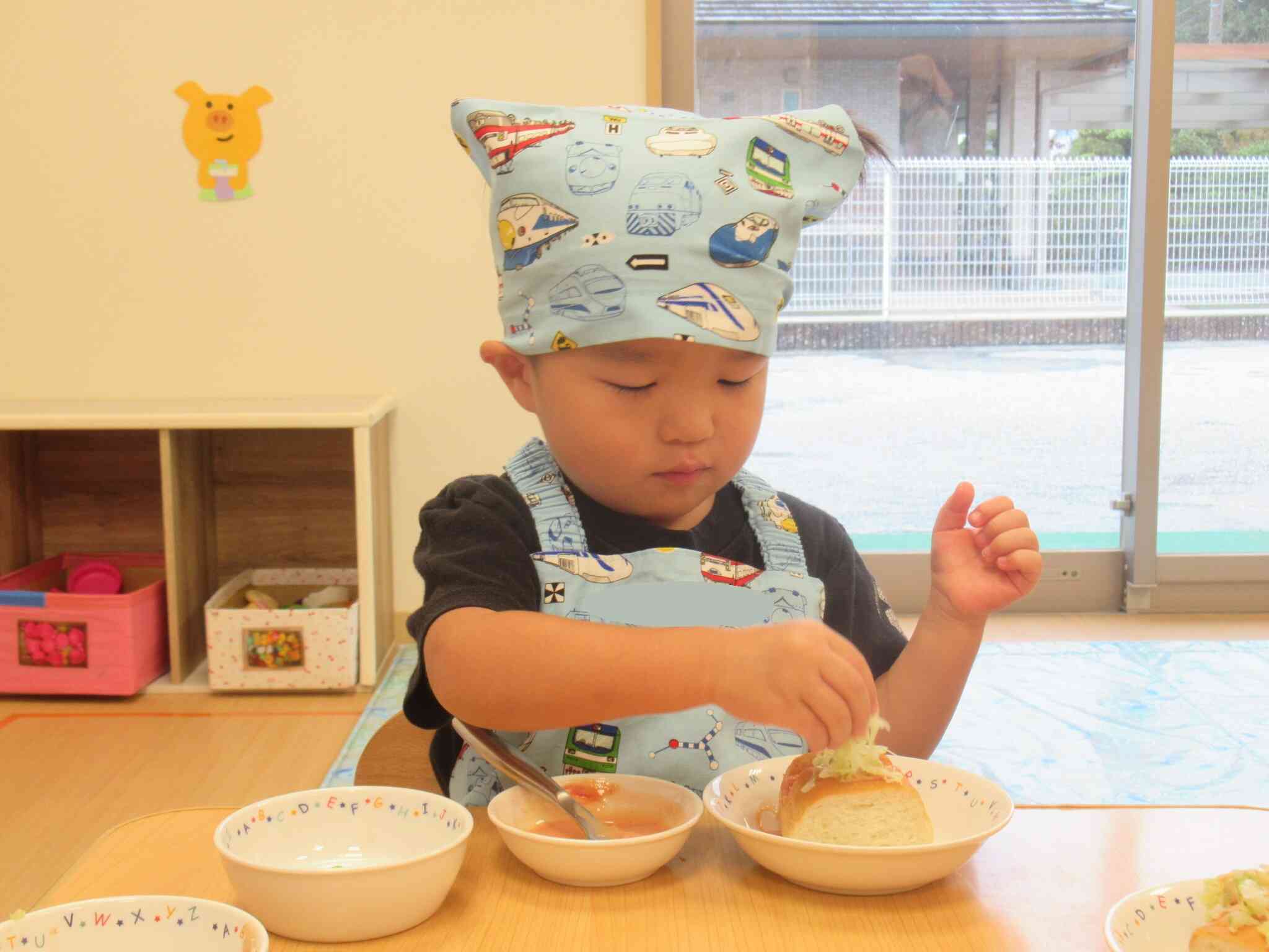 キャベツとウィンナーをはさんでみよう！