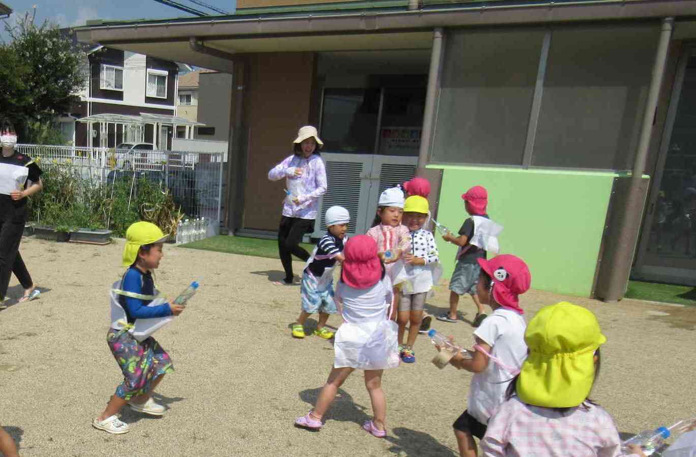 さぁ、水鉄砲大会の始まりです!