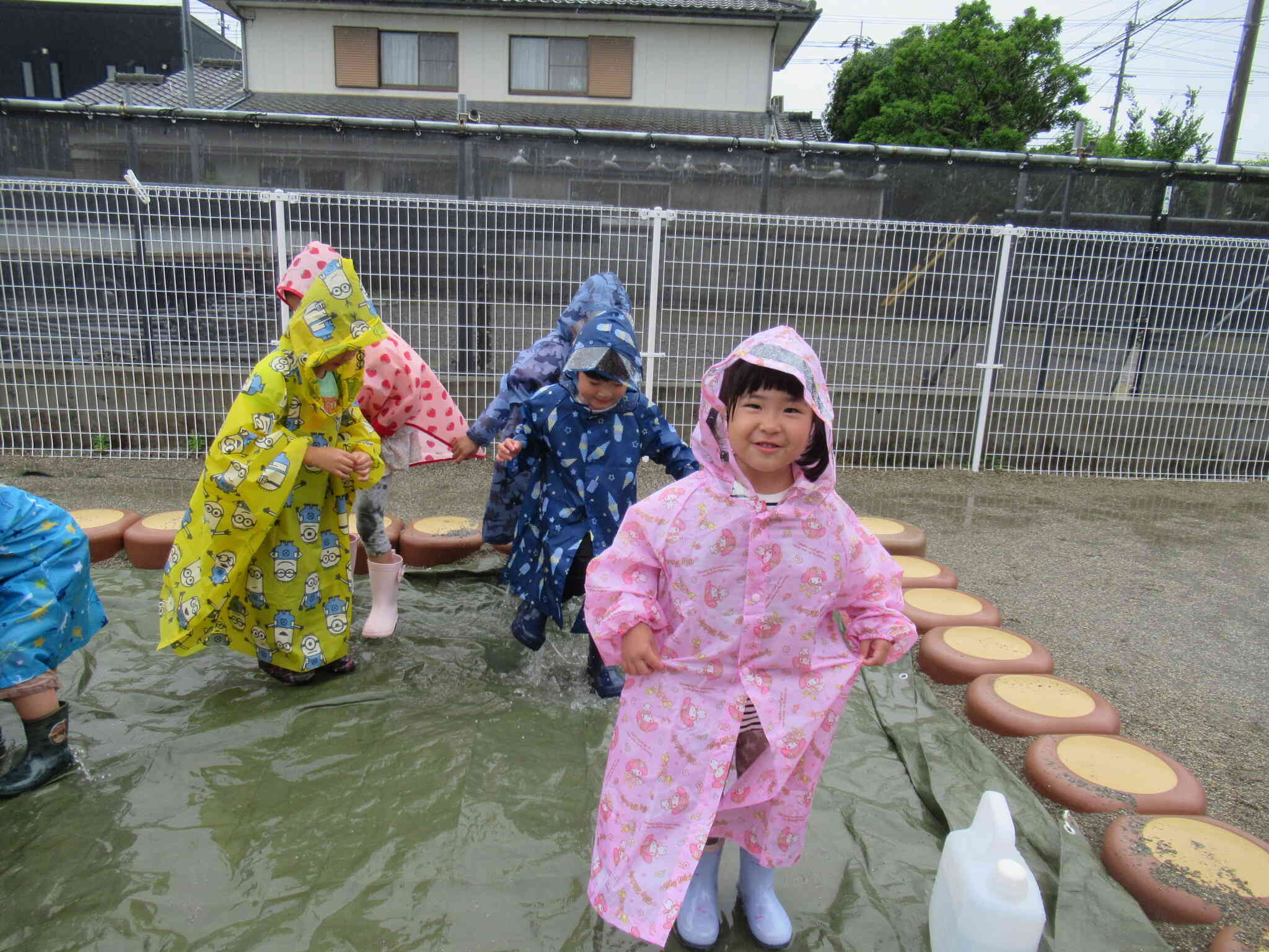 ぱんだぐみさん　雨の日散歩☆