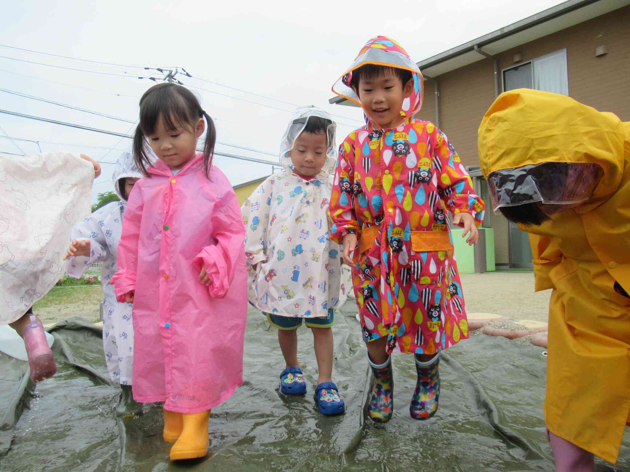 水たまりが…