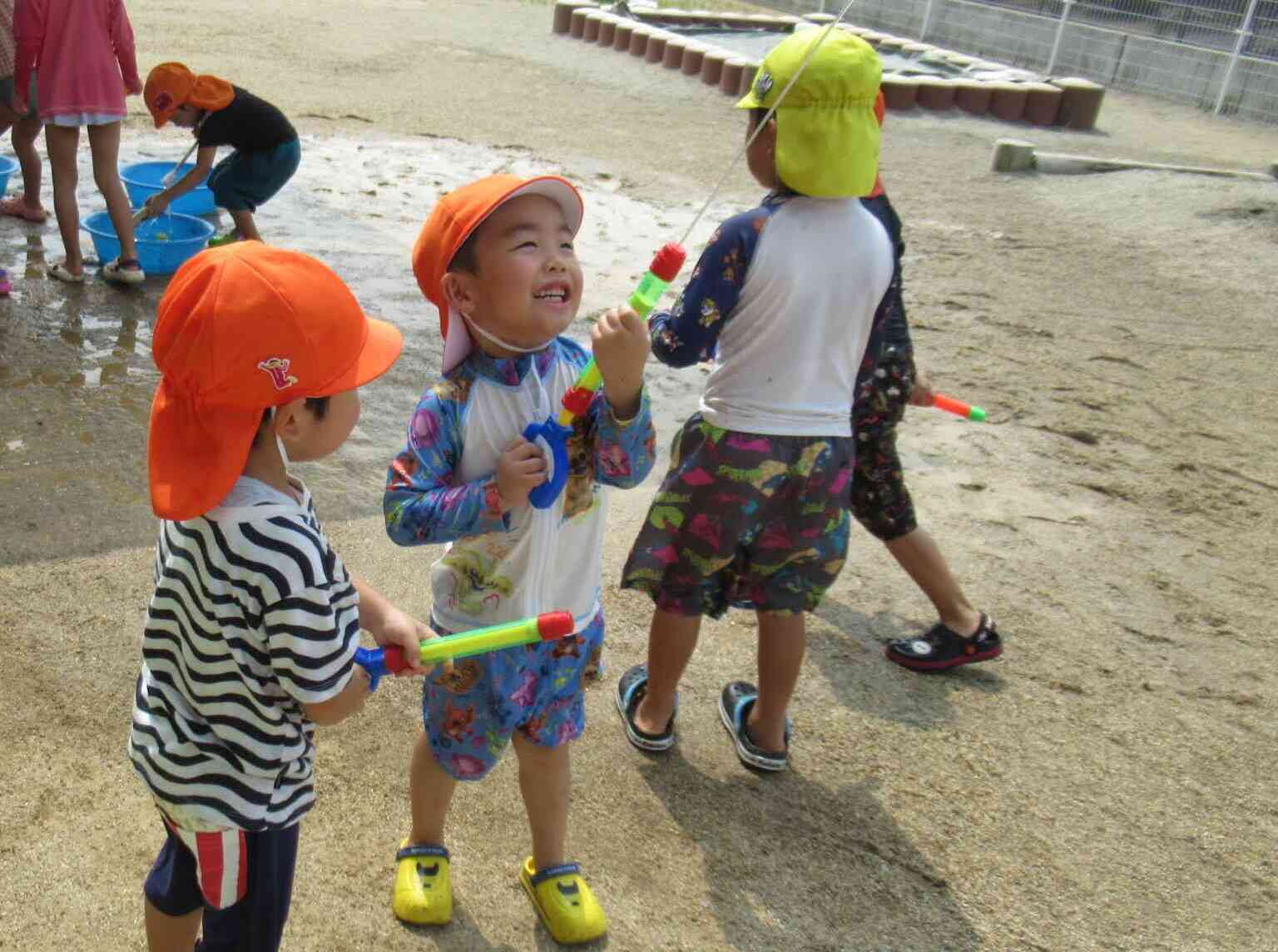 水鉄砲!たのしい~!