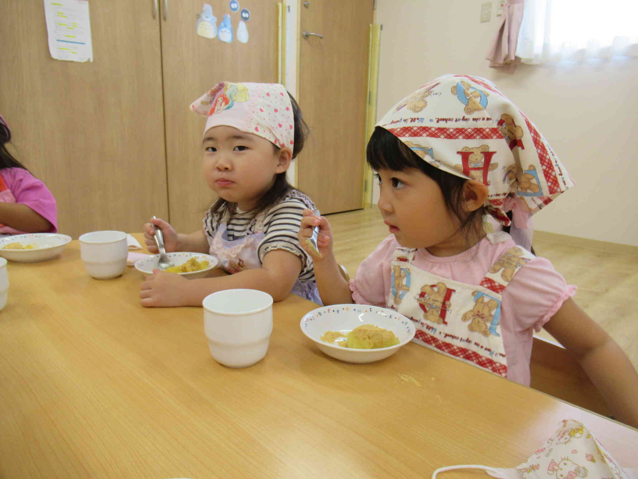 大きい1つのお団子、小さめの2つのお団子、どれもおいしそうでした。