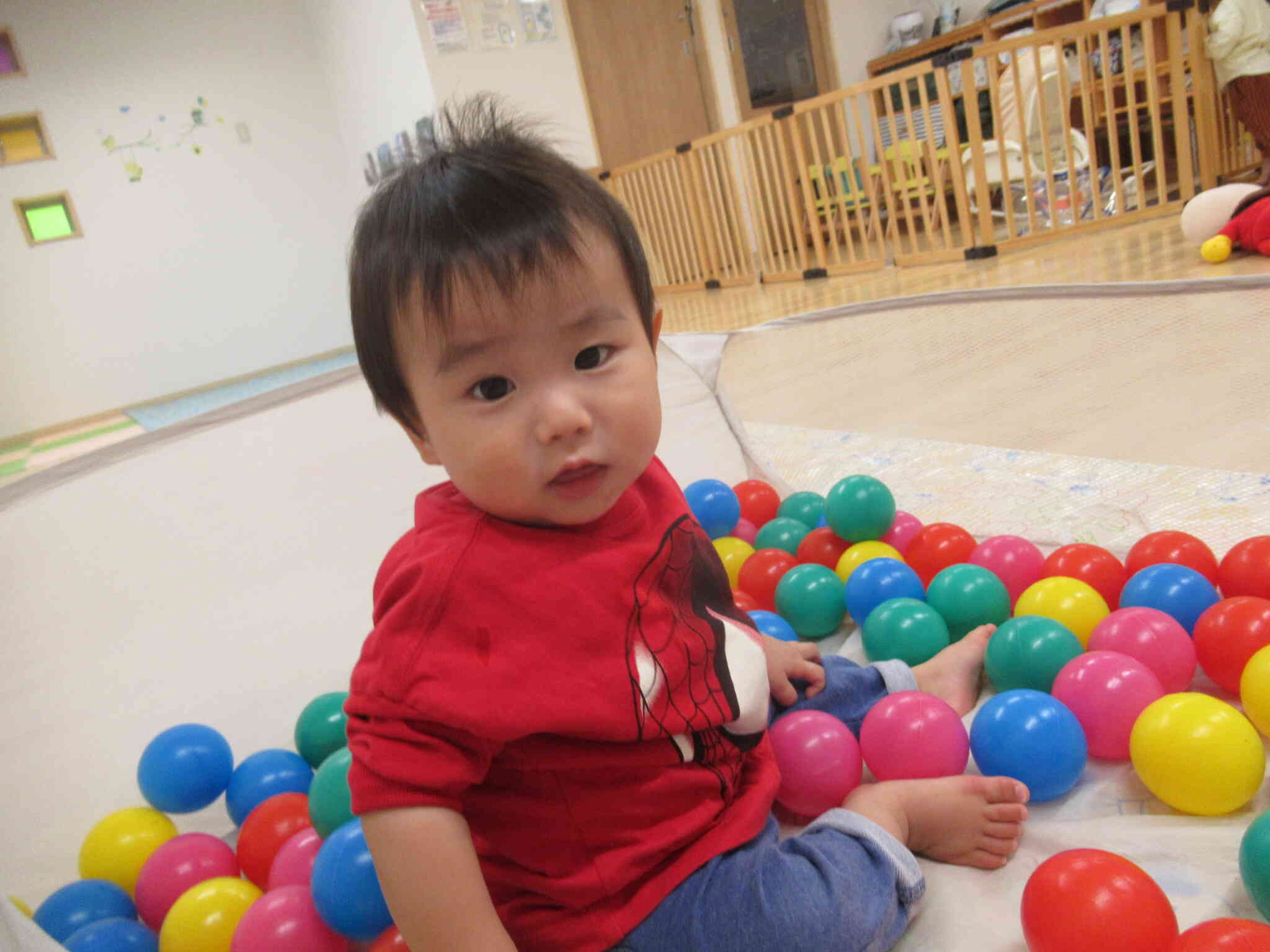 ひよこ組さんに新しく仲間入り～ボールプールがだぁ～いすきっ！これからも、いっぱい楽しいことしてあそぼうね！