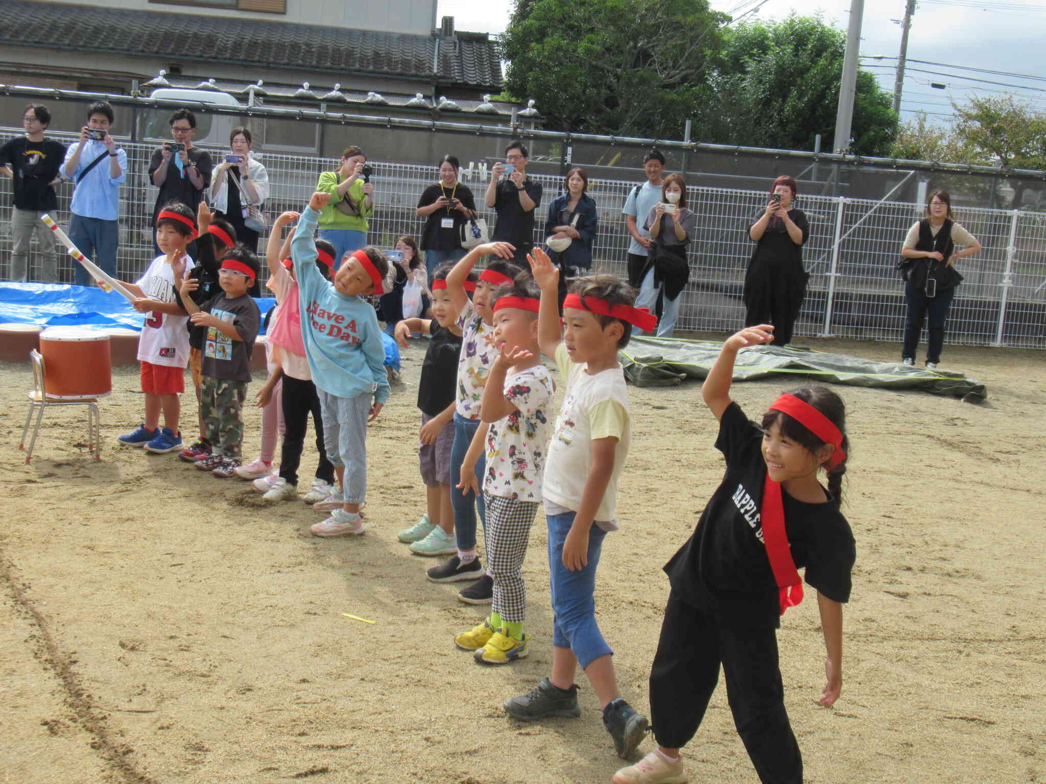 「きいろチームがんばれ～！！」一生懸命に応援しました！！