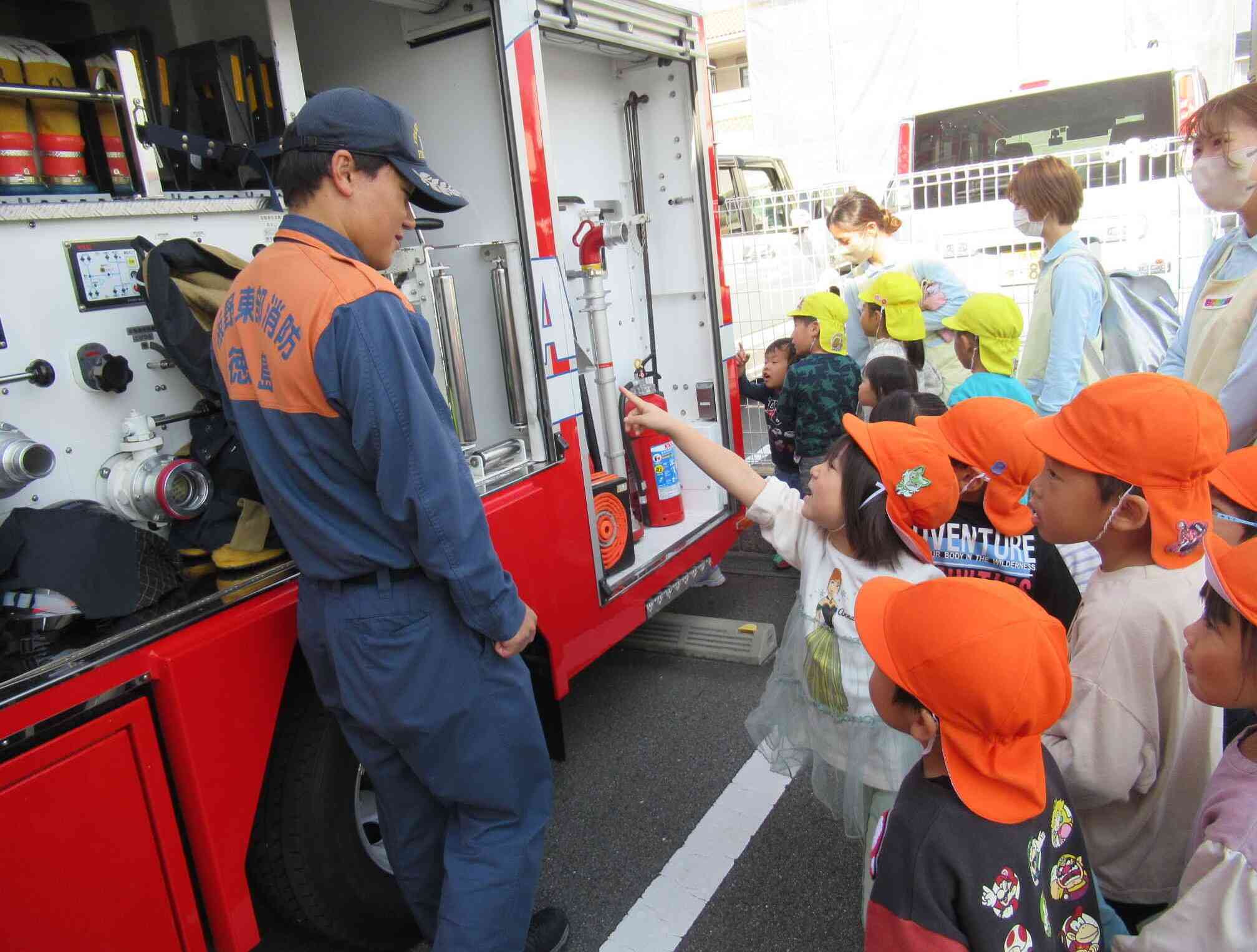消防車を見てみよう♪