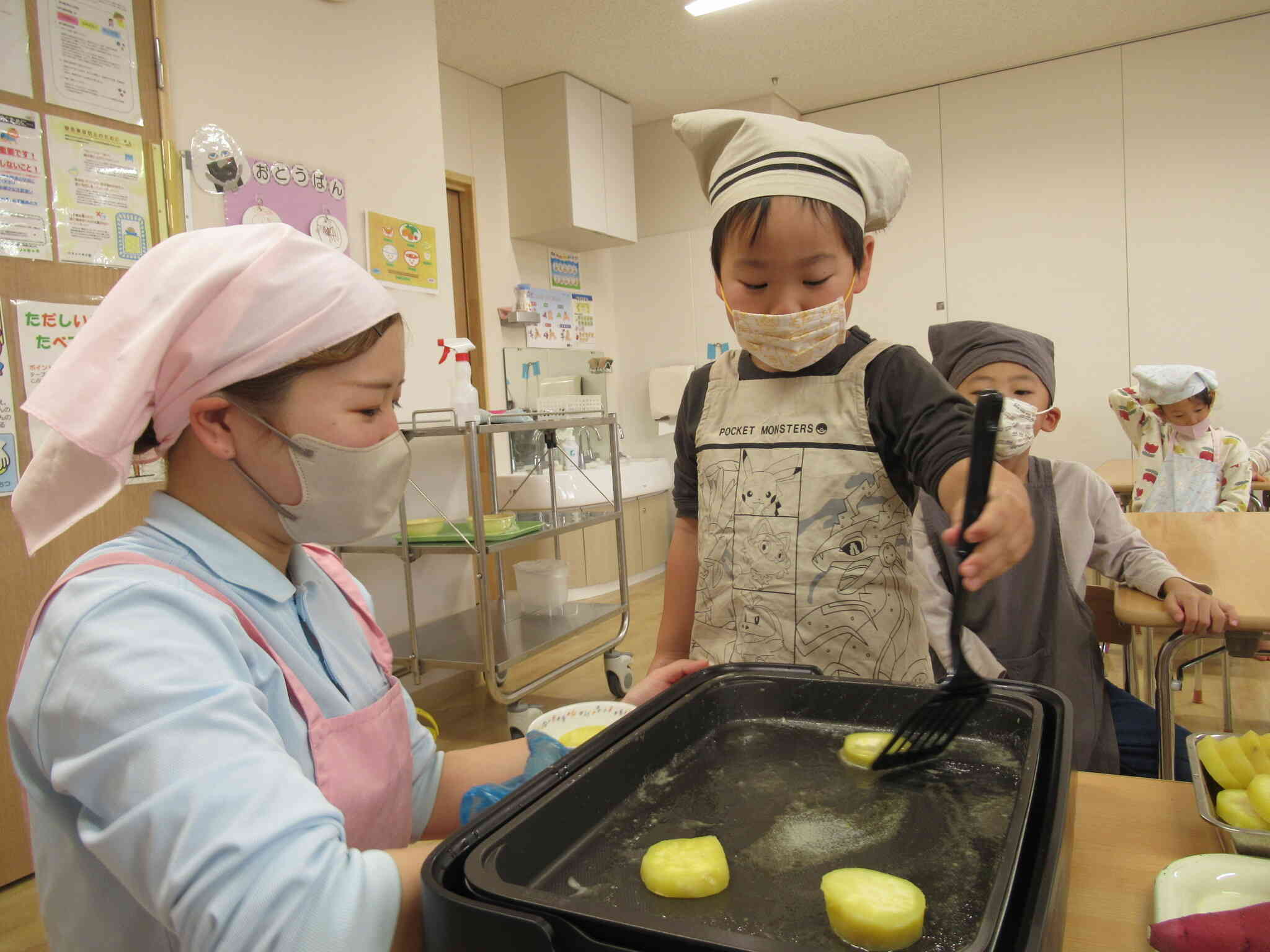 焼き芋クッキング（ぱんだ組さん）