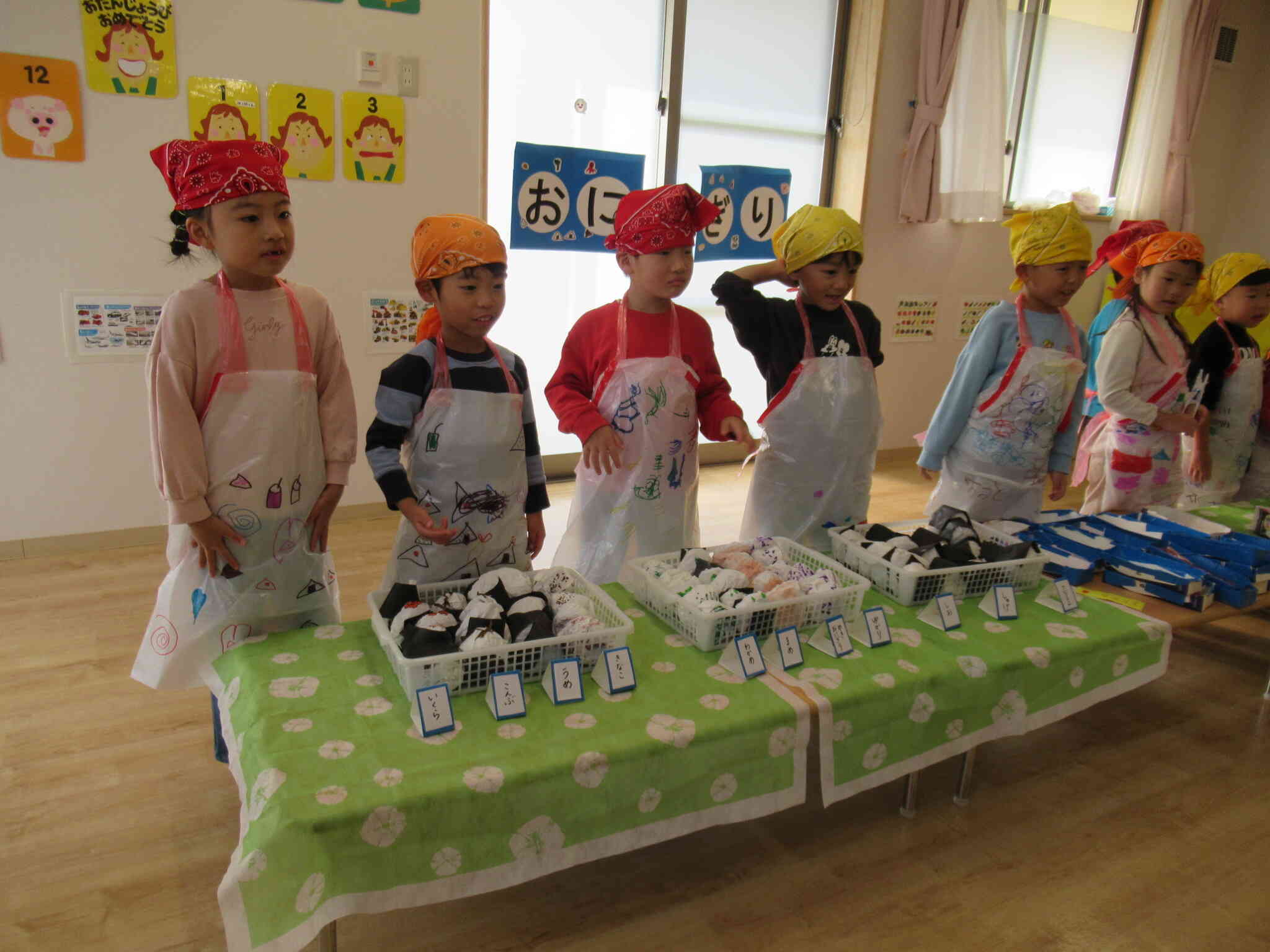 いらっしゃいませ～！おにぎりはいかが？