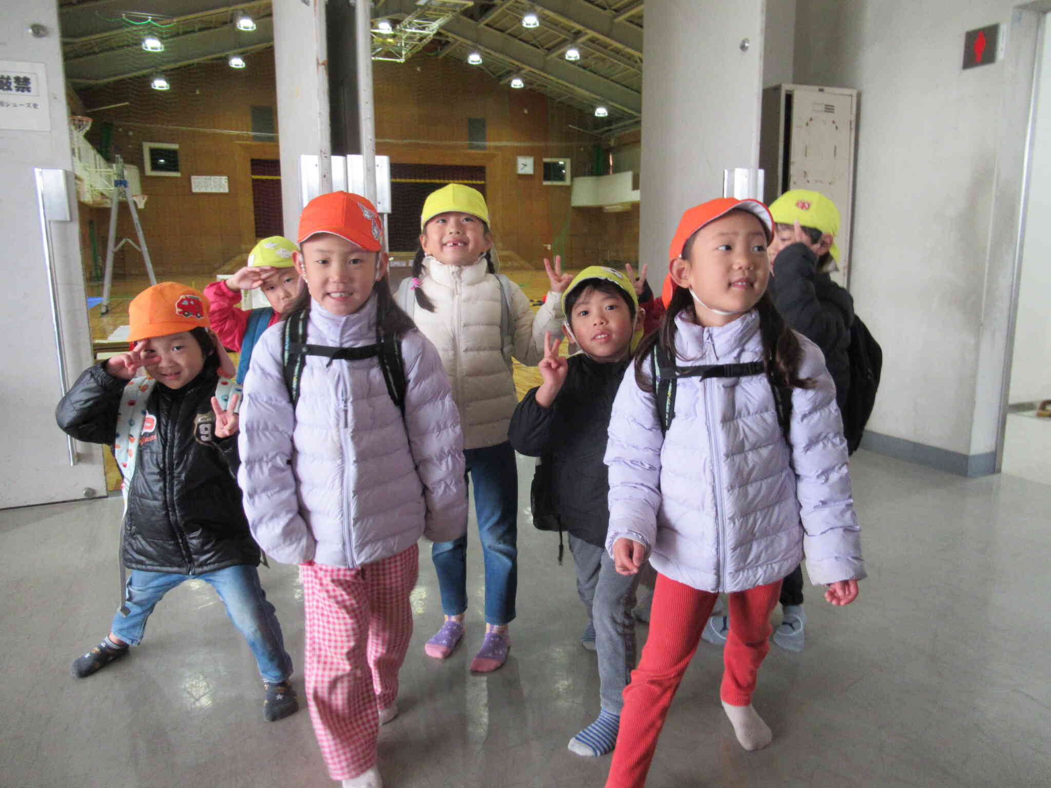 中学校に到着！