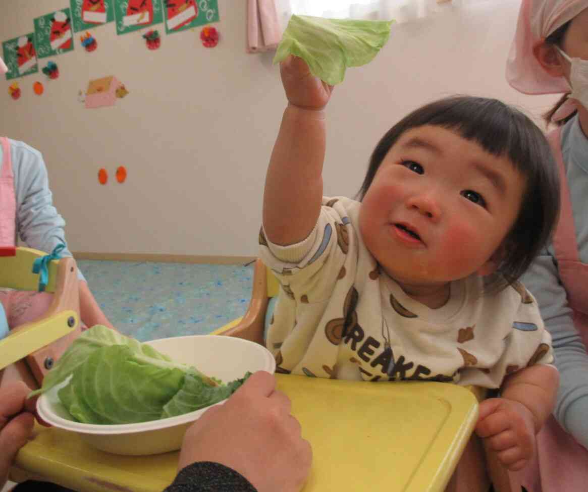 「みてみて!ちぎれたよ~!!」と見せてくれました☆