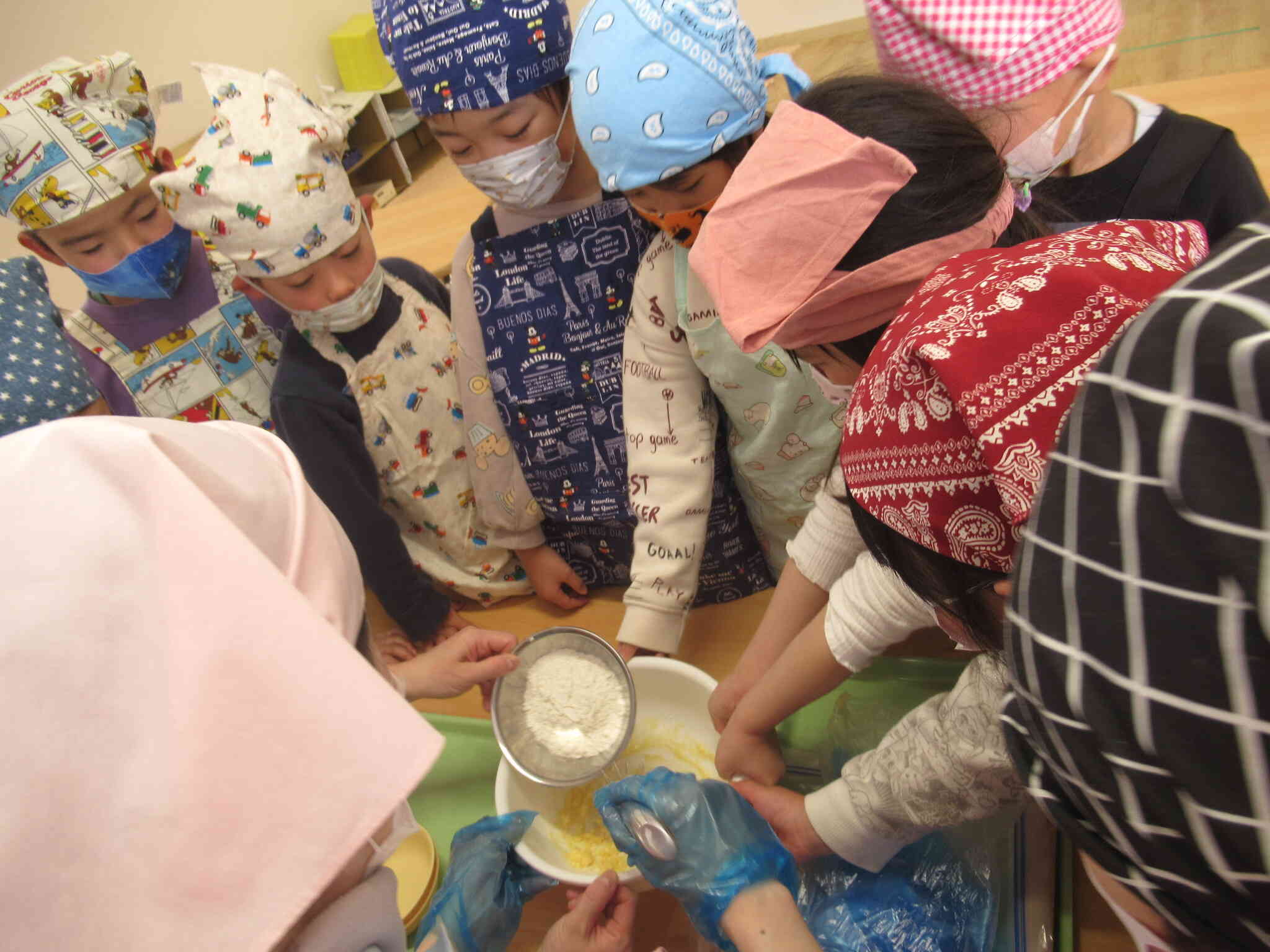 クッキー作り（きりん組さん）