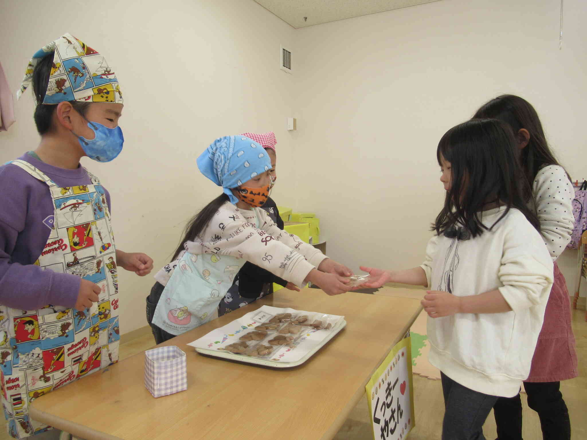 きりん組のクッキー屋さんの開店です☆