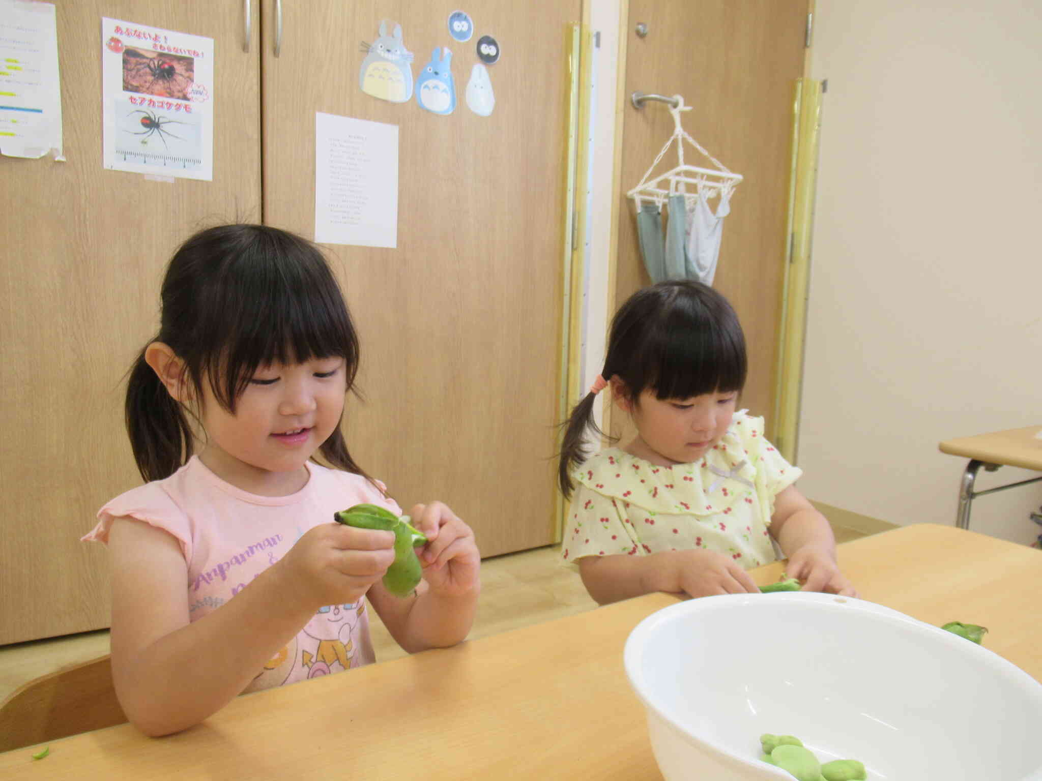 そらまめのかわむきをしたよ～りす組さん～
