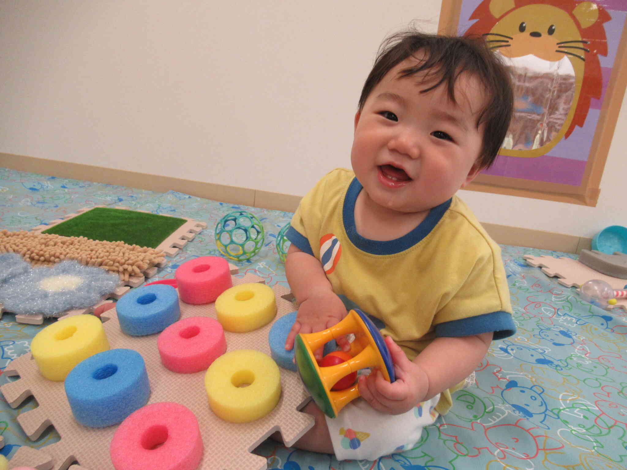 ひよこ組さん（０歳児）新しいおともだちが仲間入り♪いっしょにたのしく遊ぼうね☆