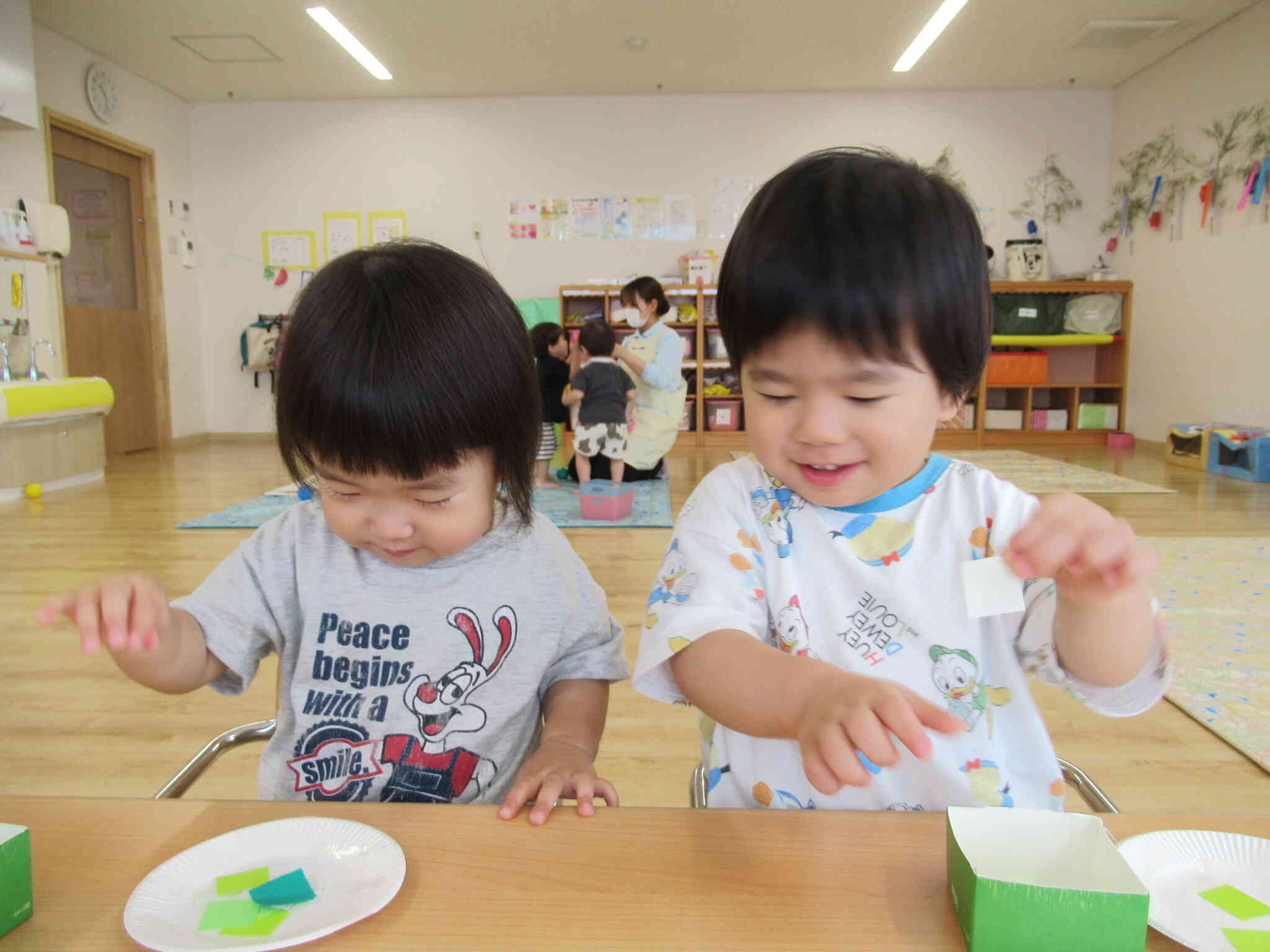 製作をしたよ♡あひる組さん（1歳児クラス）