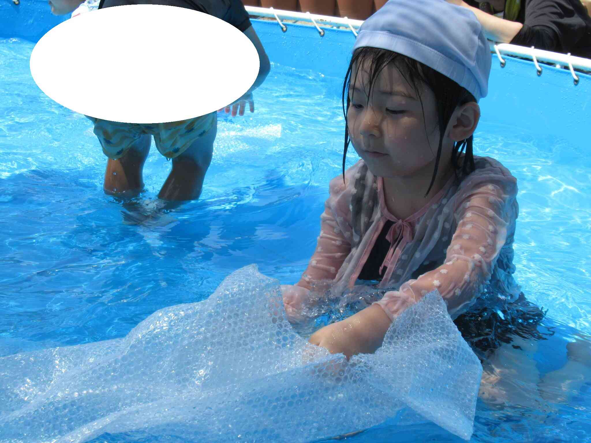 浮かぶの、沈むのなんでかなぁ・・・？