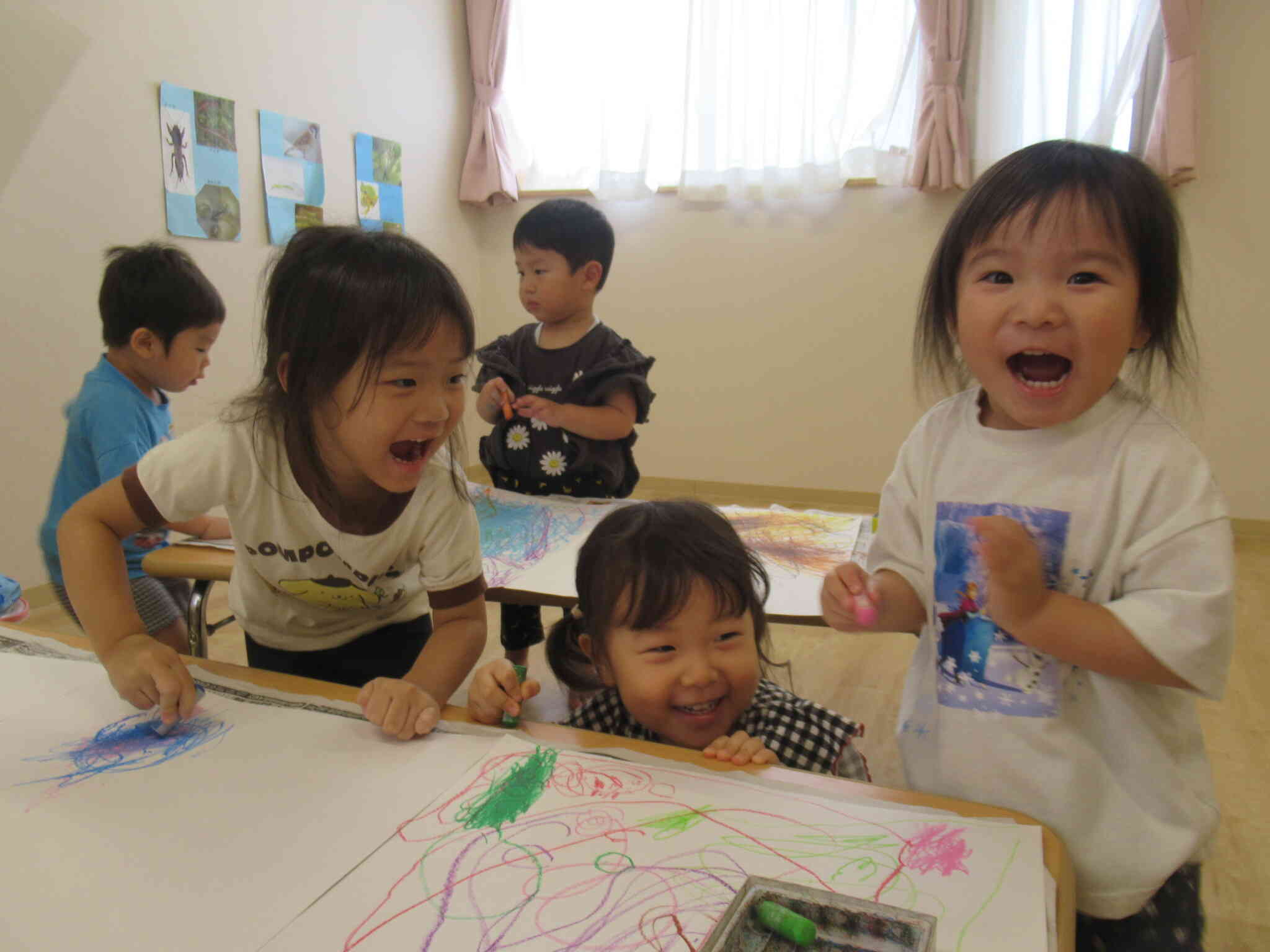 みんなでお絵かき楽しいね♡