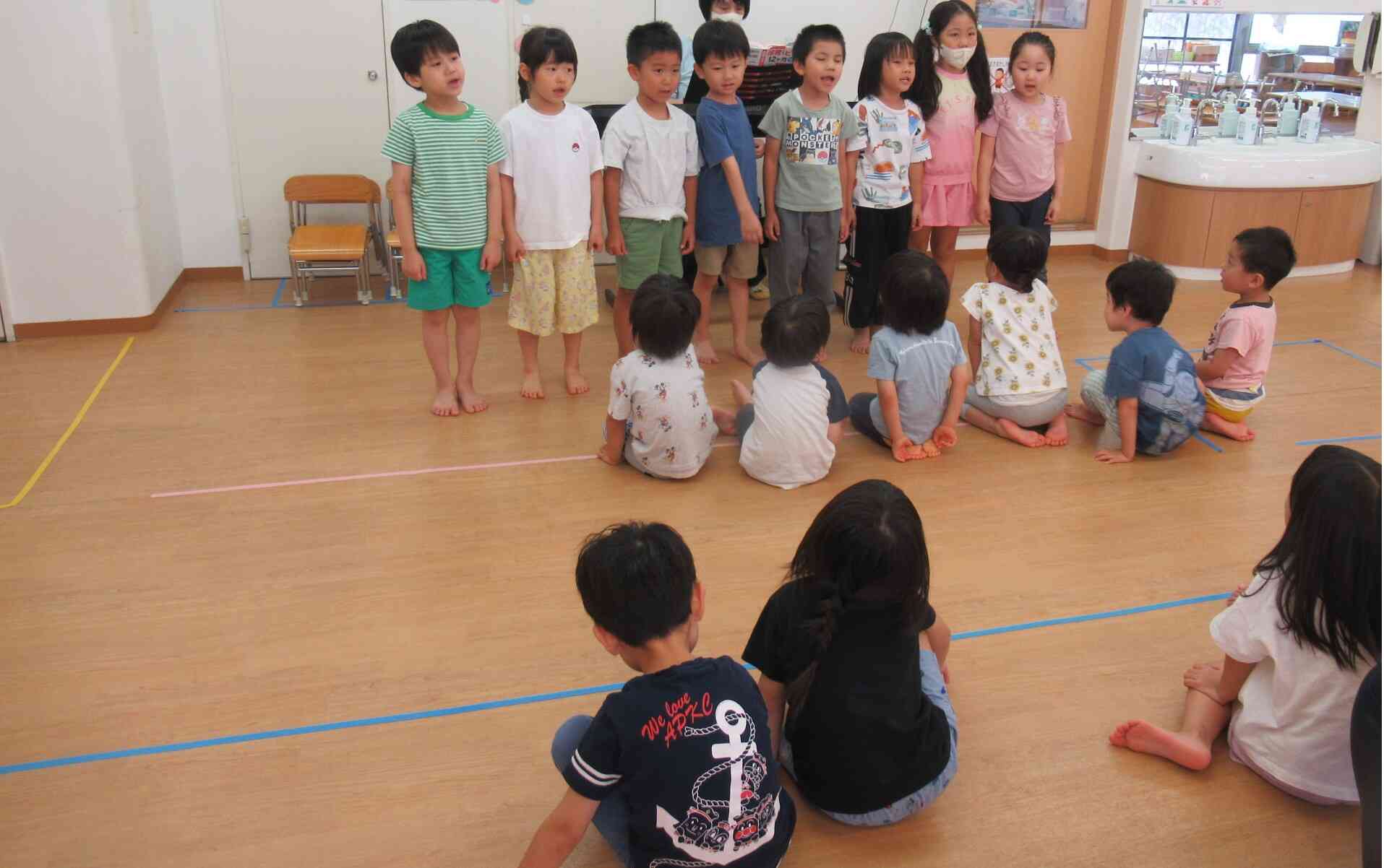 歌が大好き、幼児棟の子どもたち・・